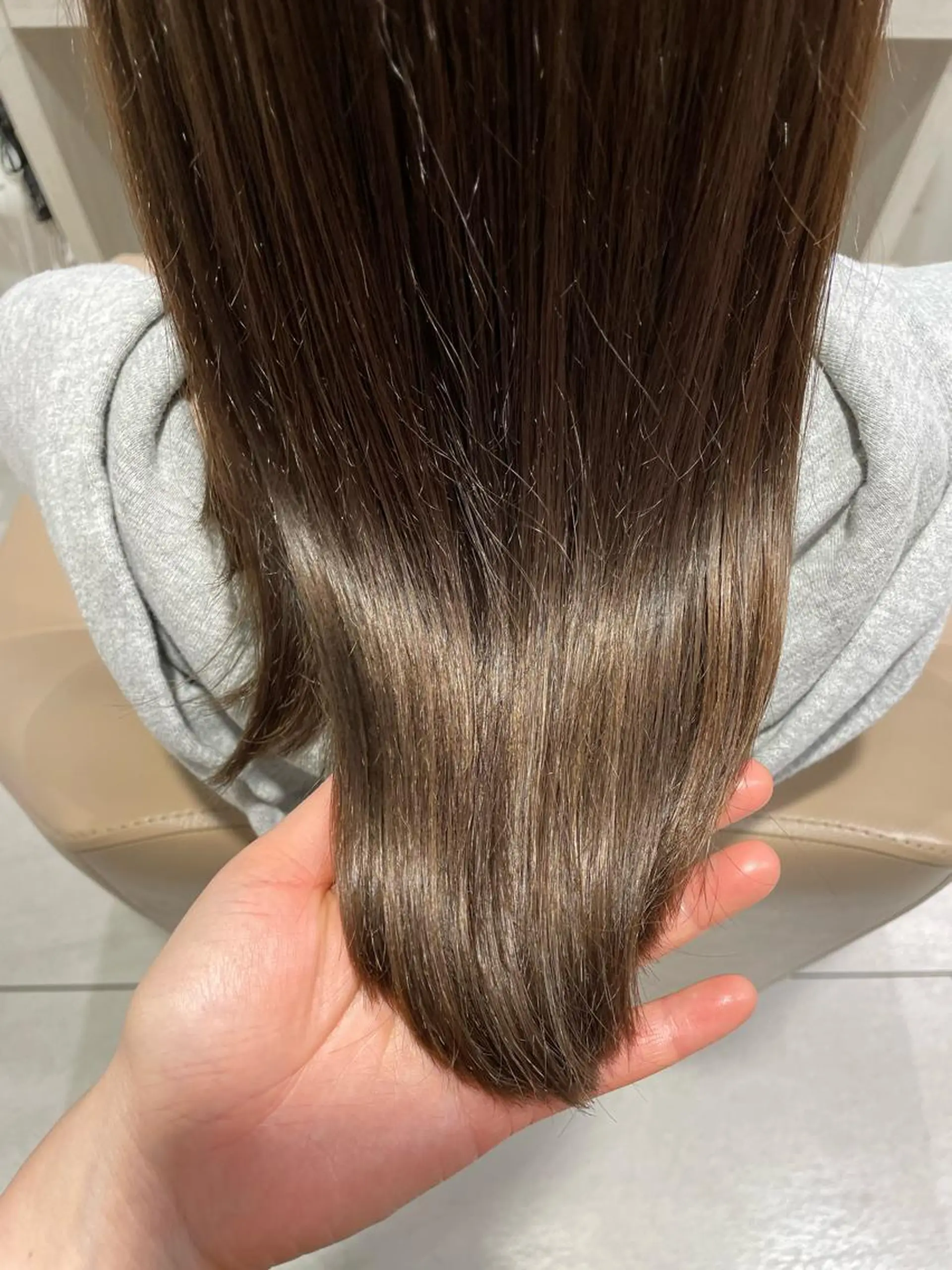 ロング カラー アッシュ ブリーチ ブリーチなしカラー オリーブアッシュ Hair salon　Sui所属・ハッシュカット 暖色カラー/伊藤菜月のヘアスタイル