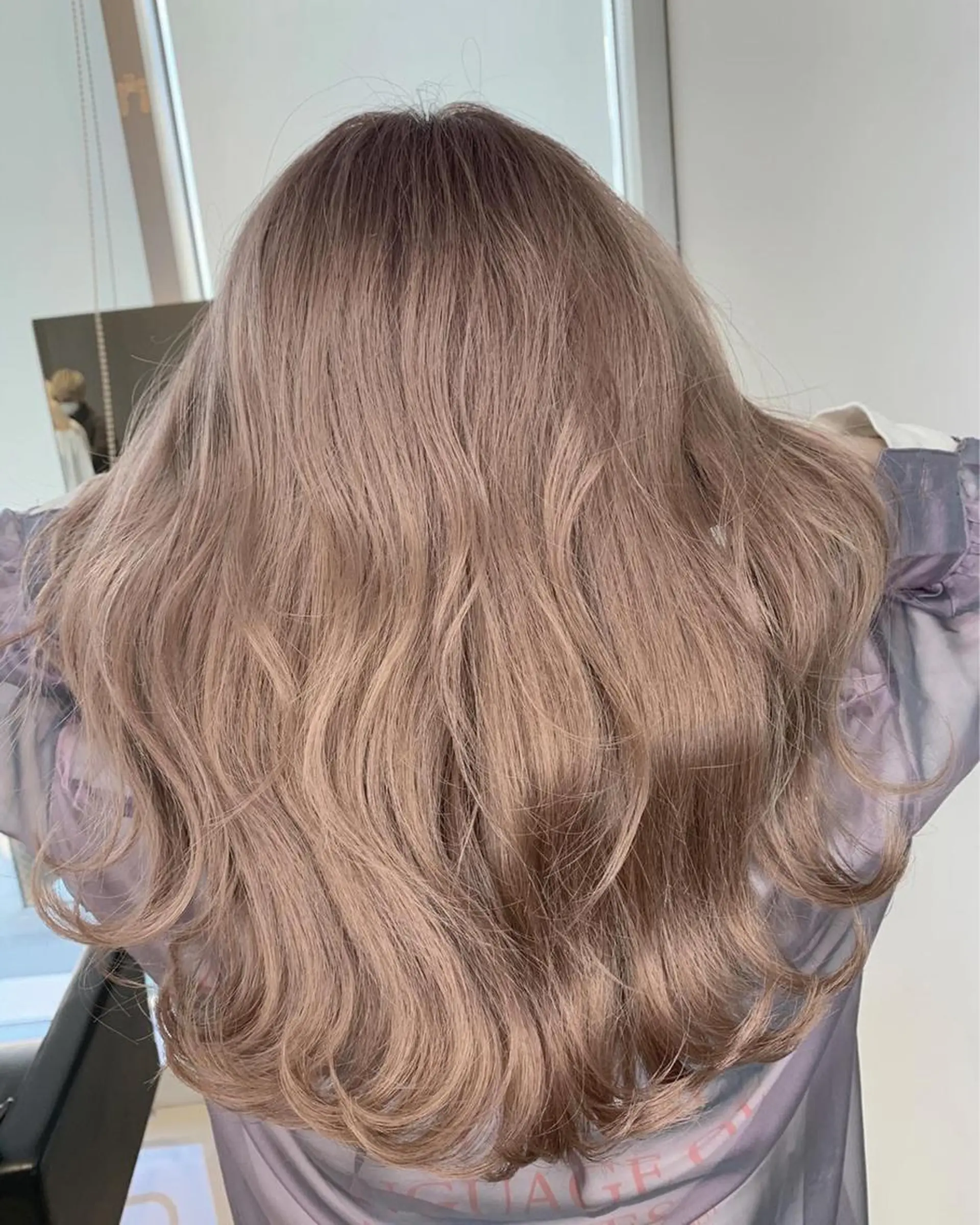 セミロング カラー ヘアアレンジ ネイル マツエク・マツパ ベージュカラー ピンクカラー ピンクベージュ カラーマツエク ピンク 髪質改善land千葉所属・阿部 圭悟のヘアスタイル