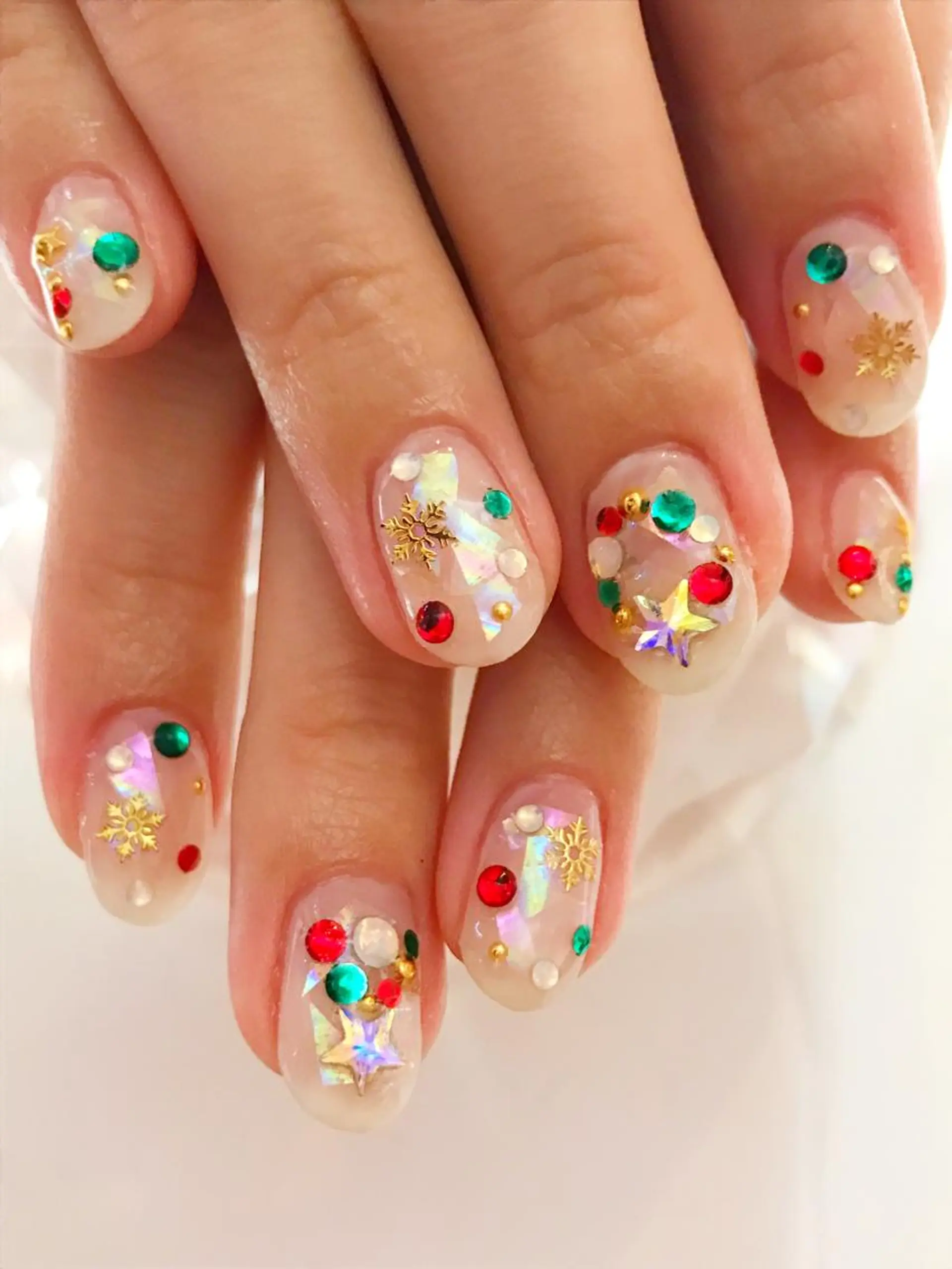 ネイル アートネイル ストーンネイル YUN 💅のネイルデザイン