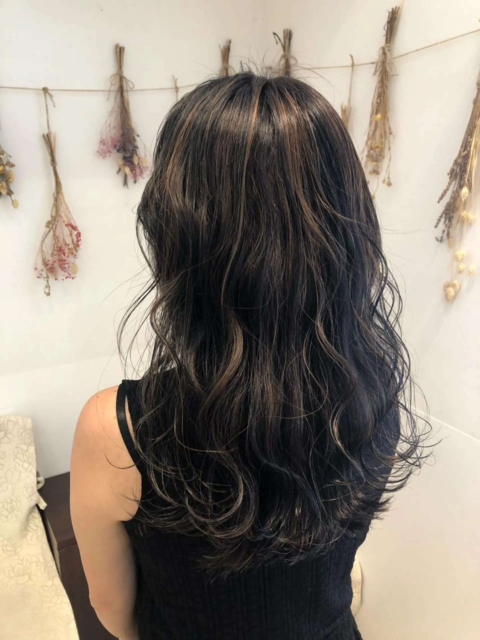 セミロング カラー アディクシーカラー ハイライトカラー イルミナカラー ハイライト はだゆうき @hadadan08のヘアスタイル