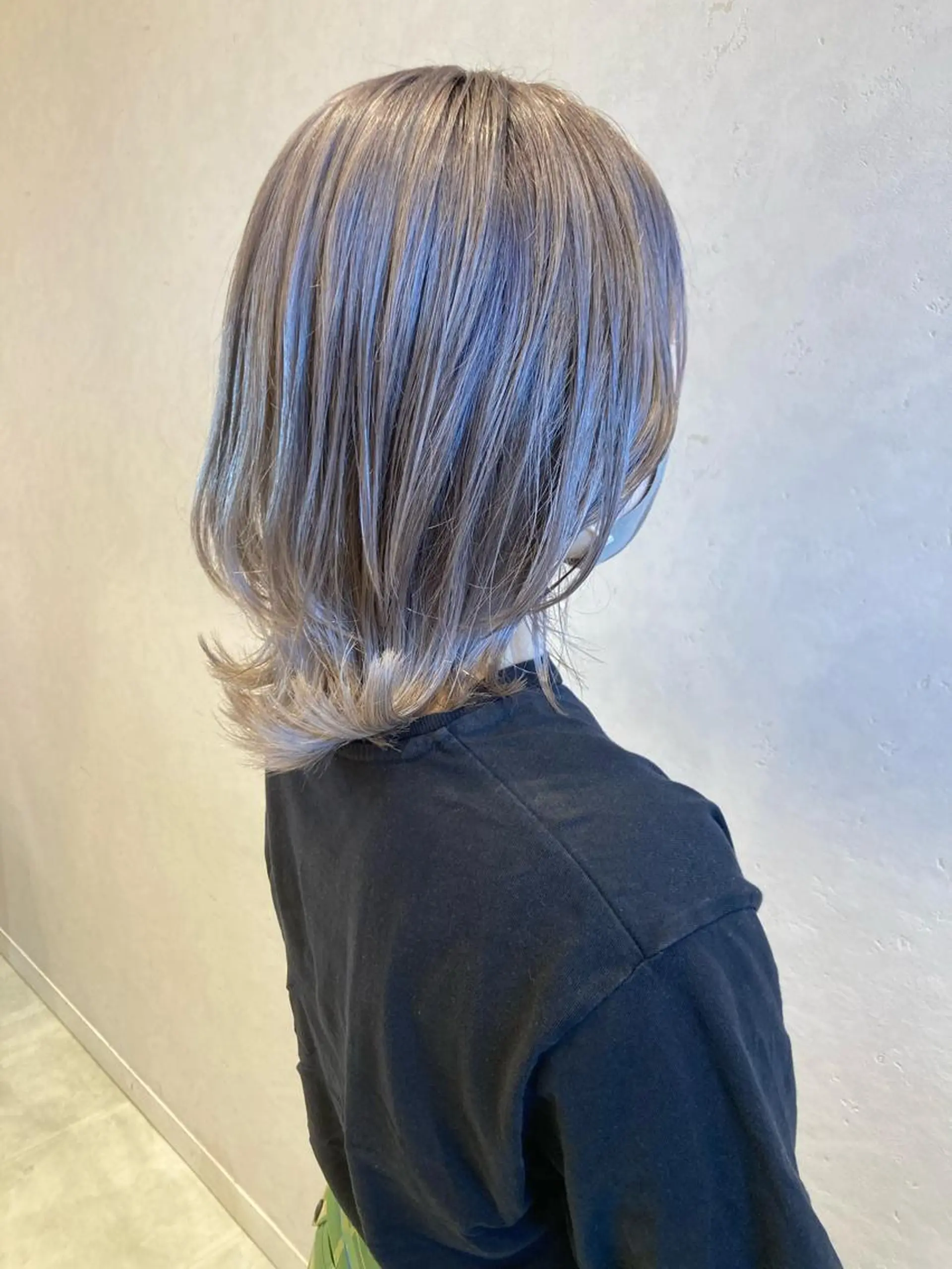 ミディアム カラー ブリーチ ハイトーンカラー レイヤーカット nono/パーマ /顔まわりカット🐈のヘアスタイル