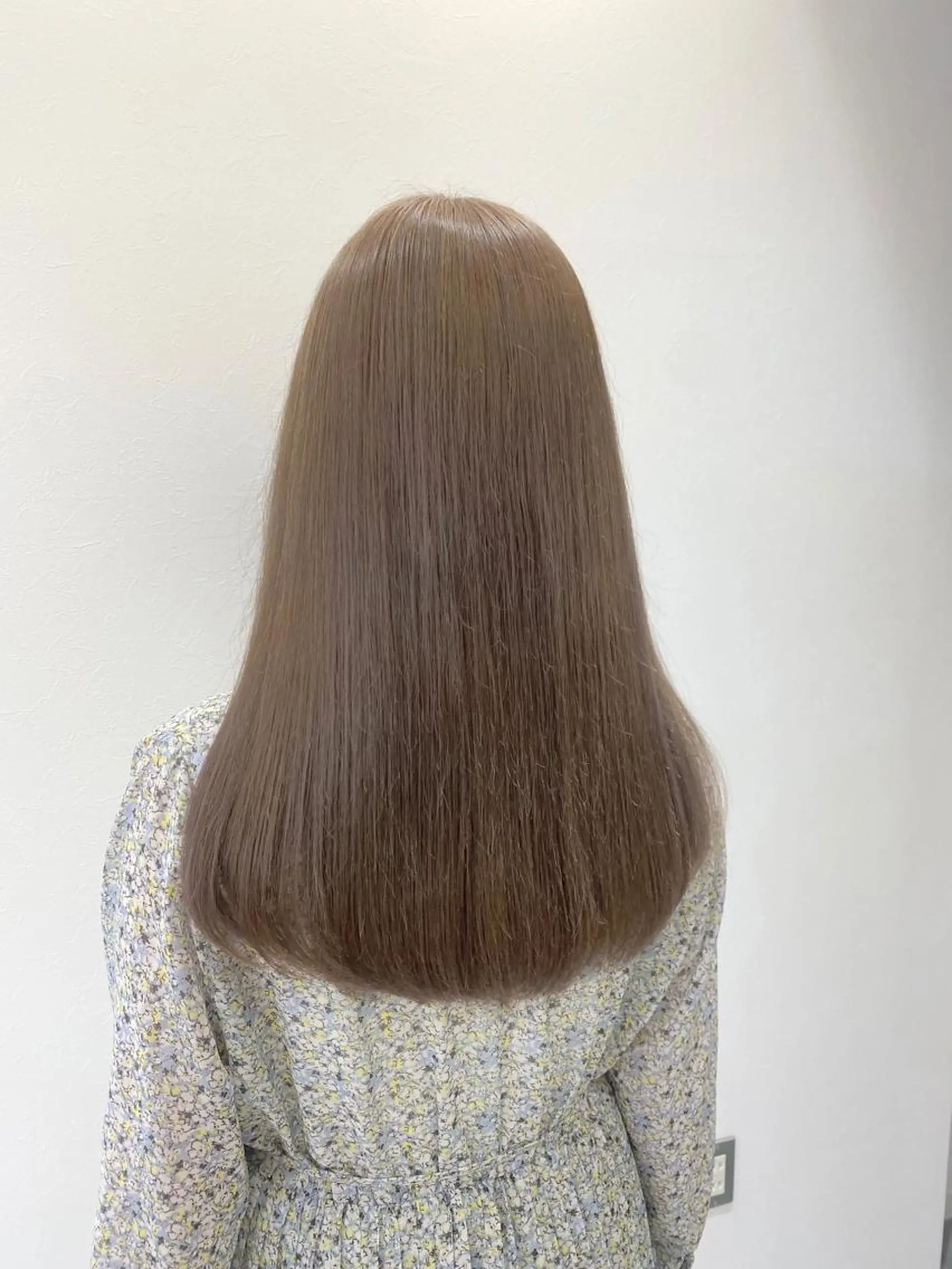 ロング カラー 透明感カラー ハイトーン特化サロン 🍑momo🍑のヘアスタイル