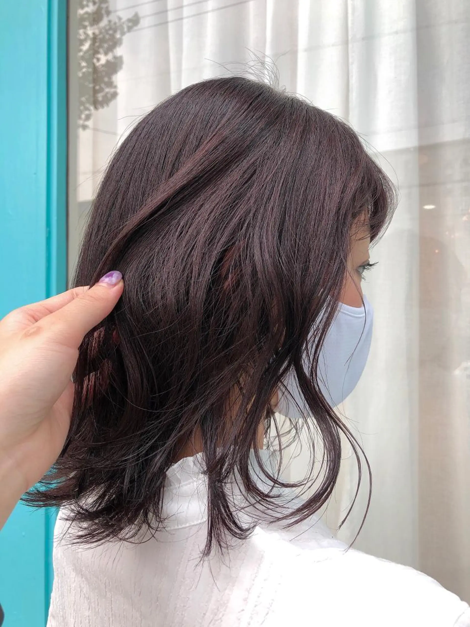 ミディアム カラー 安藤 佑衣のヘアスタイル