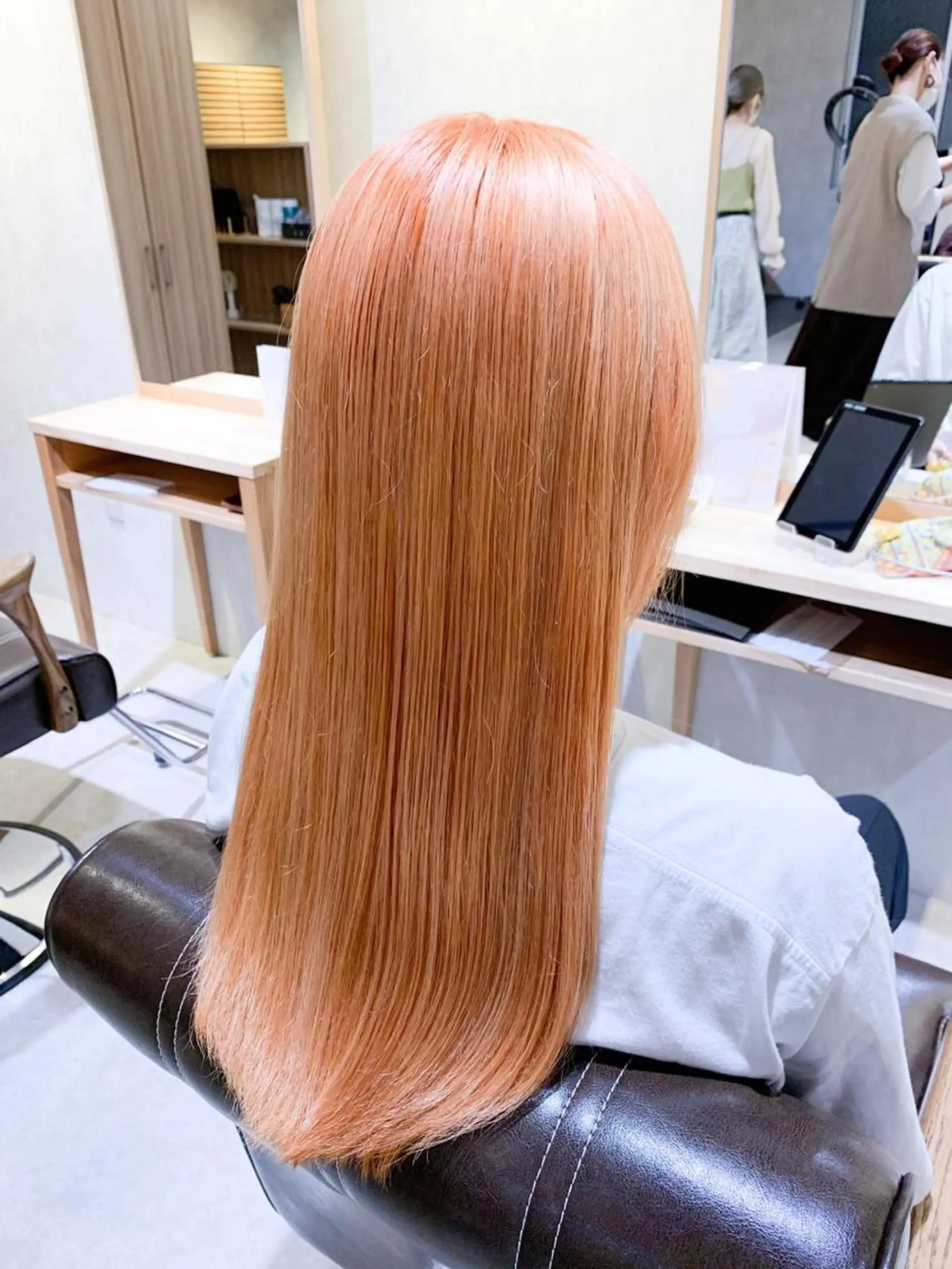 ロング カラー オレンジ カット ヘアカラー トリートメント unöi所属・3月Open unöi  ホナミのヘアスタイル