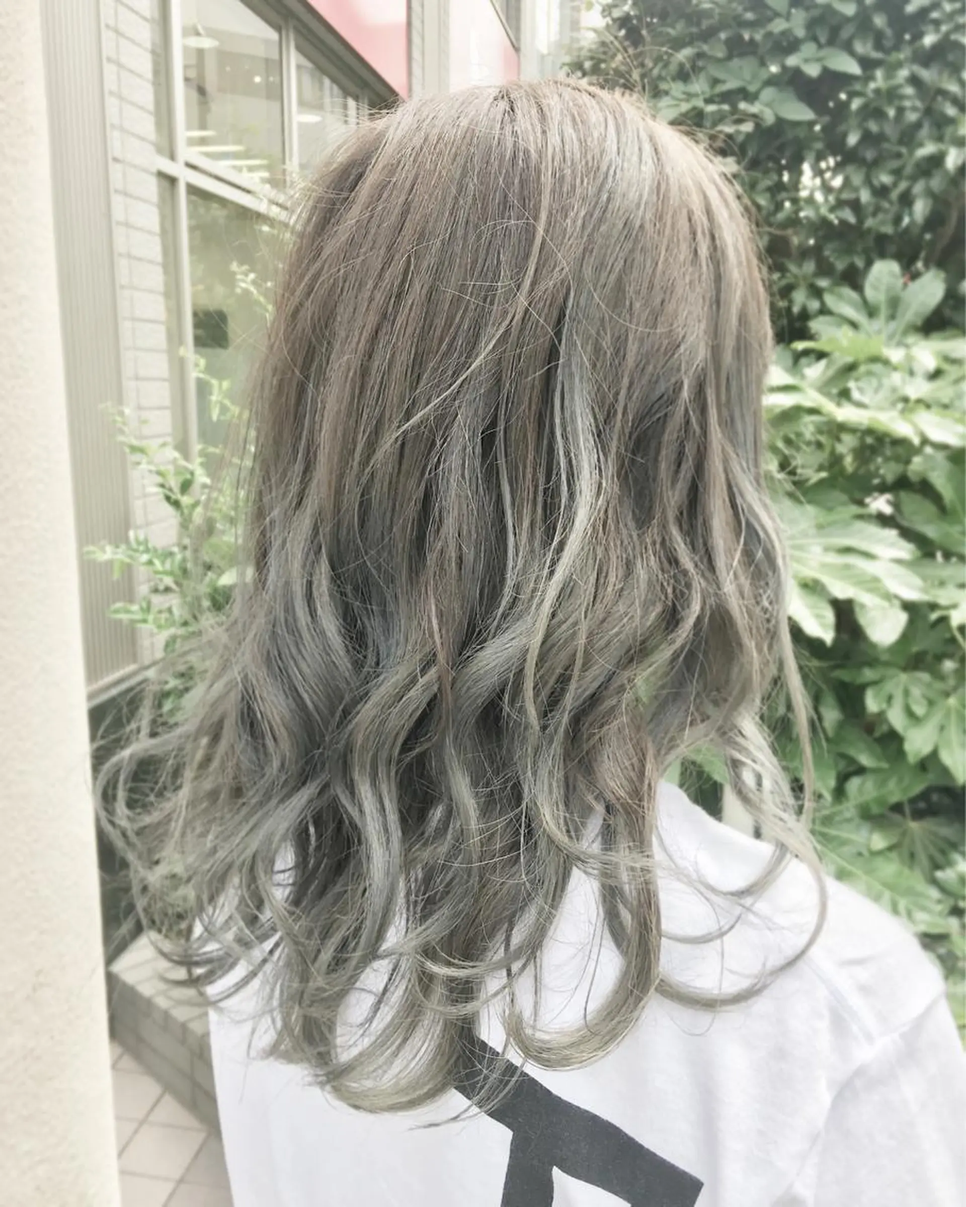 ロング カラー アッシュ カット ヘアカラー トリートメント N° jillva ♦️川端裕司♦️のヘアスタイル