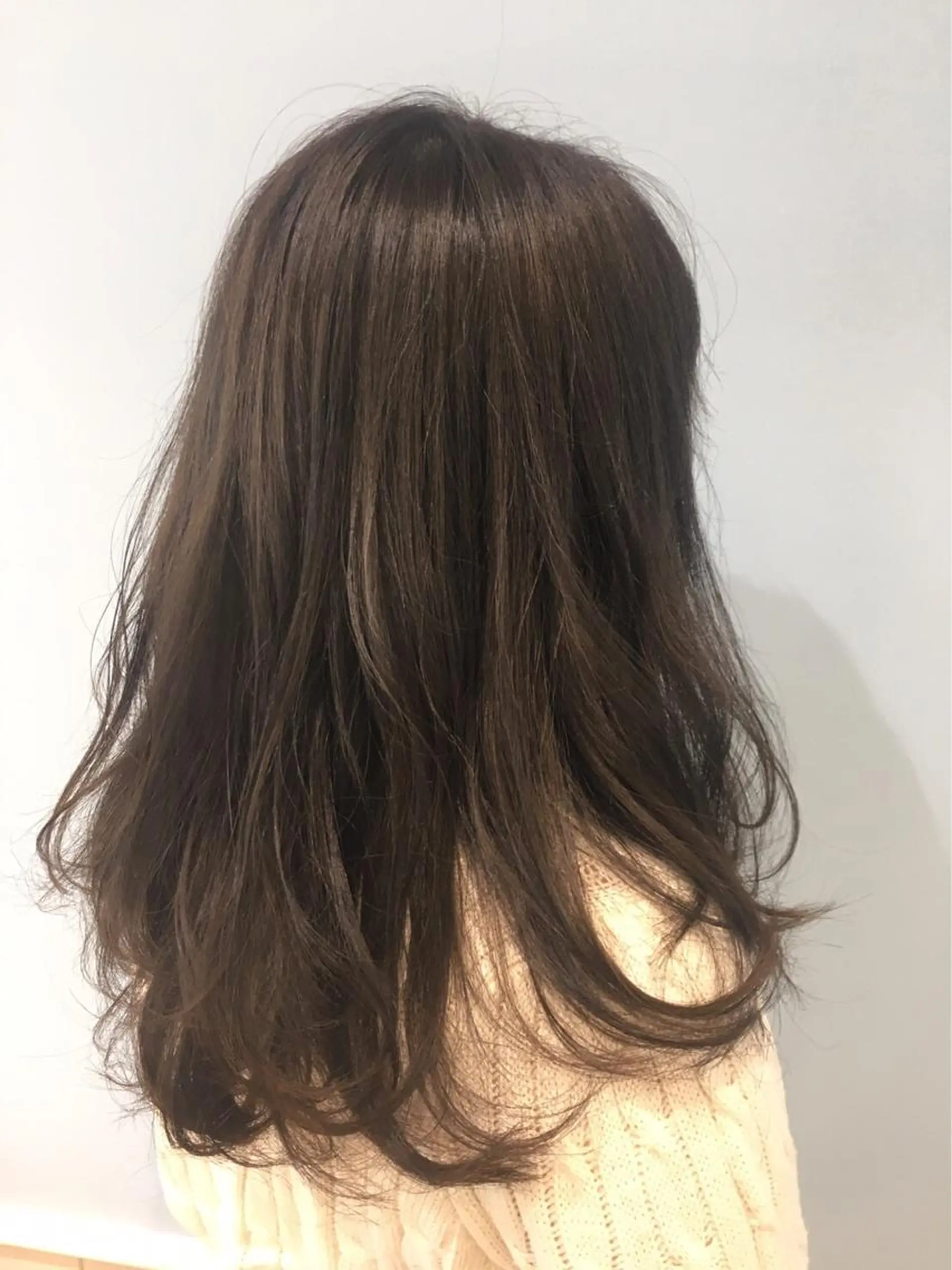 セミロング カラー パーマ セミロングパーマ アッシュ アッシュブラウン ブラウンカラー 小林 永佳のヘアスタイル