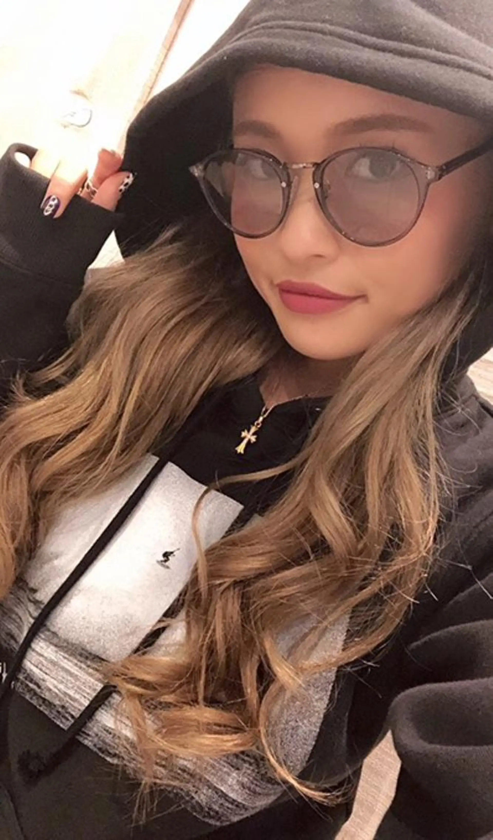 ロング カラー パーマ ヘアアレンジ Device ディバイスのヘアスタイル