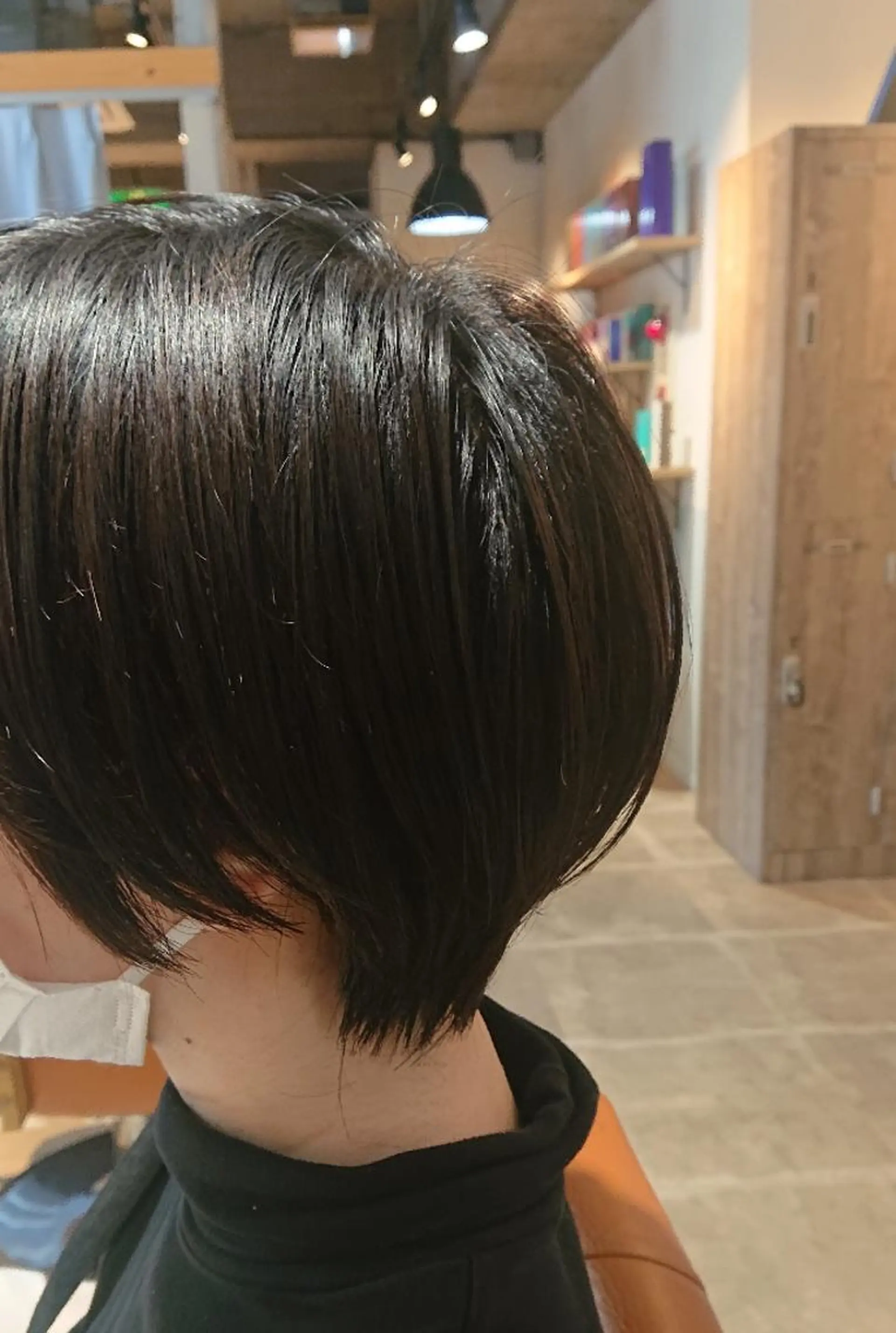 ショート alushe 岡 陽子のヘアスタイル