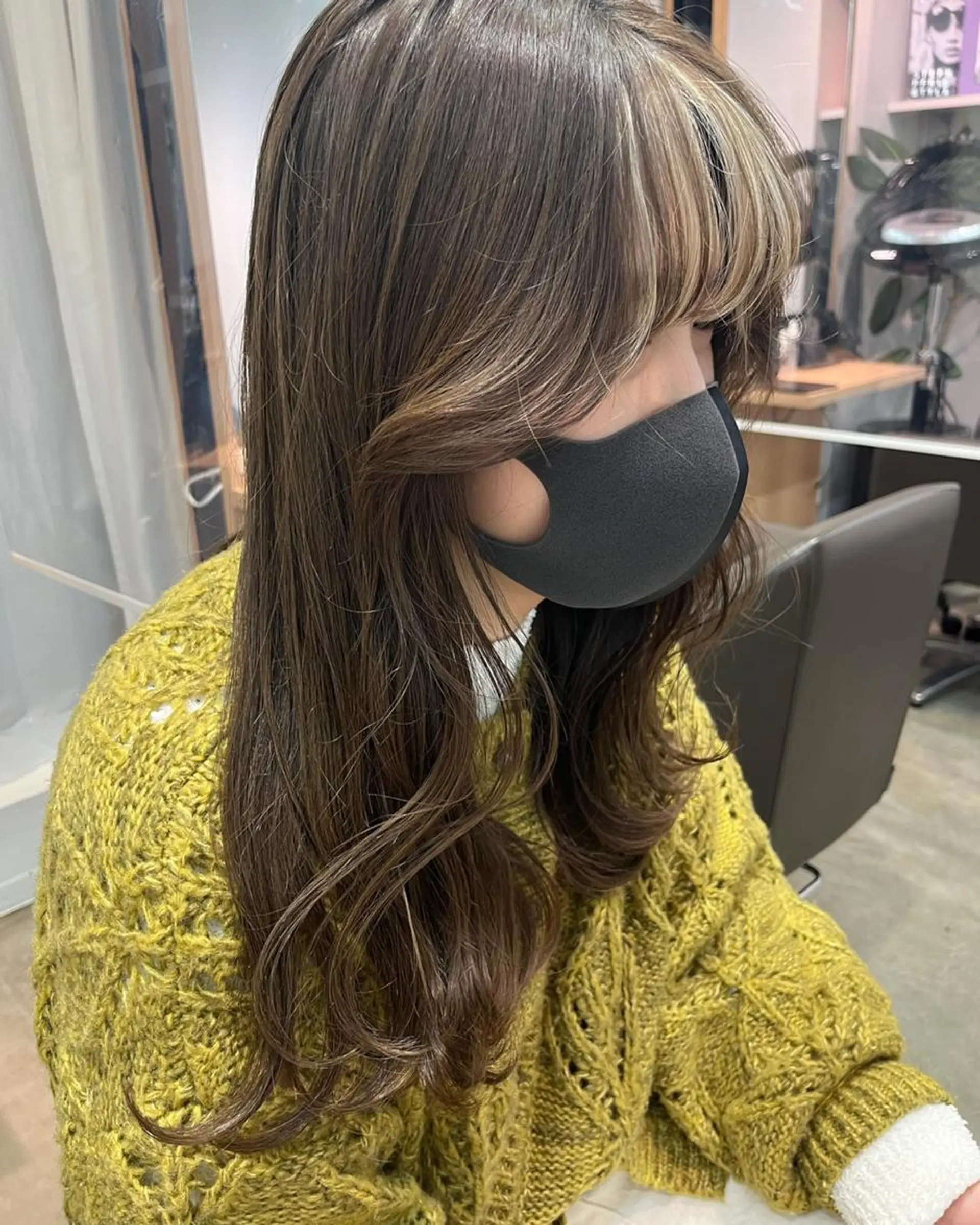 ミディアム カラー ヘアアレンジ ミストバング ベージュカラー デザインカラー  フェイスフレーミング グラデーションカラー 韓国/髪質改善💘 櫻井かれんのヘアスタイル