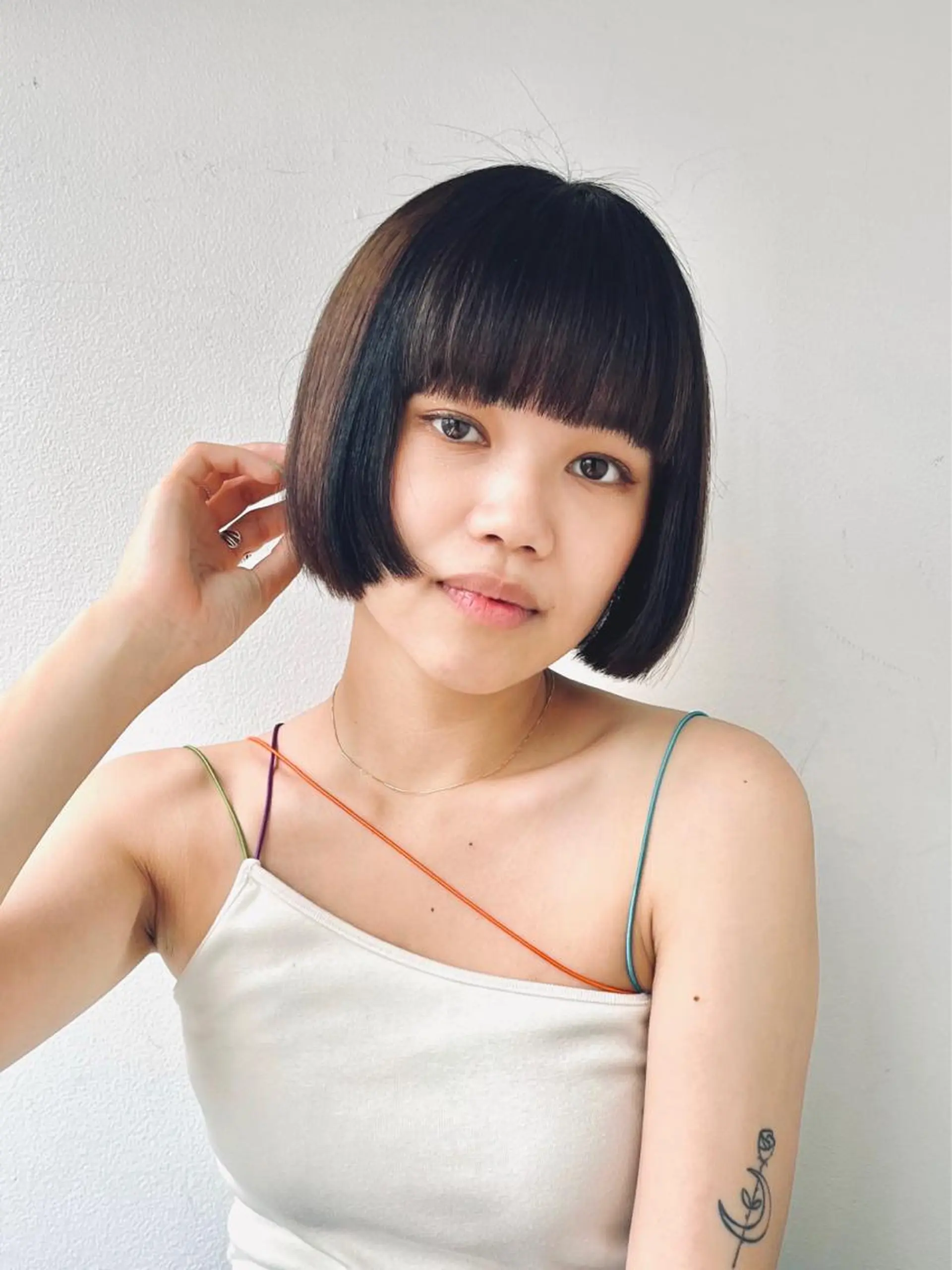 ミディアム Ｖｉｏｔ  銀座 樋口 桃佳のヘアスタイル