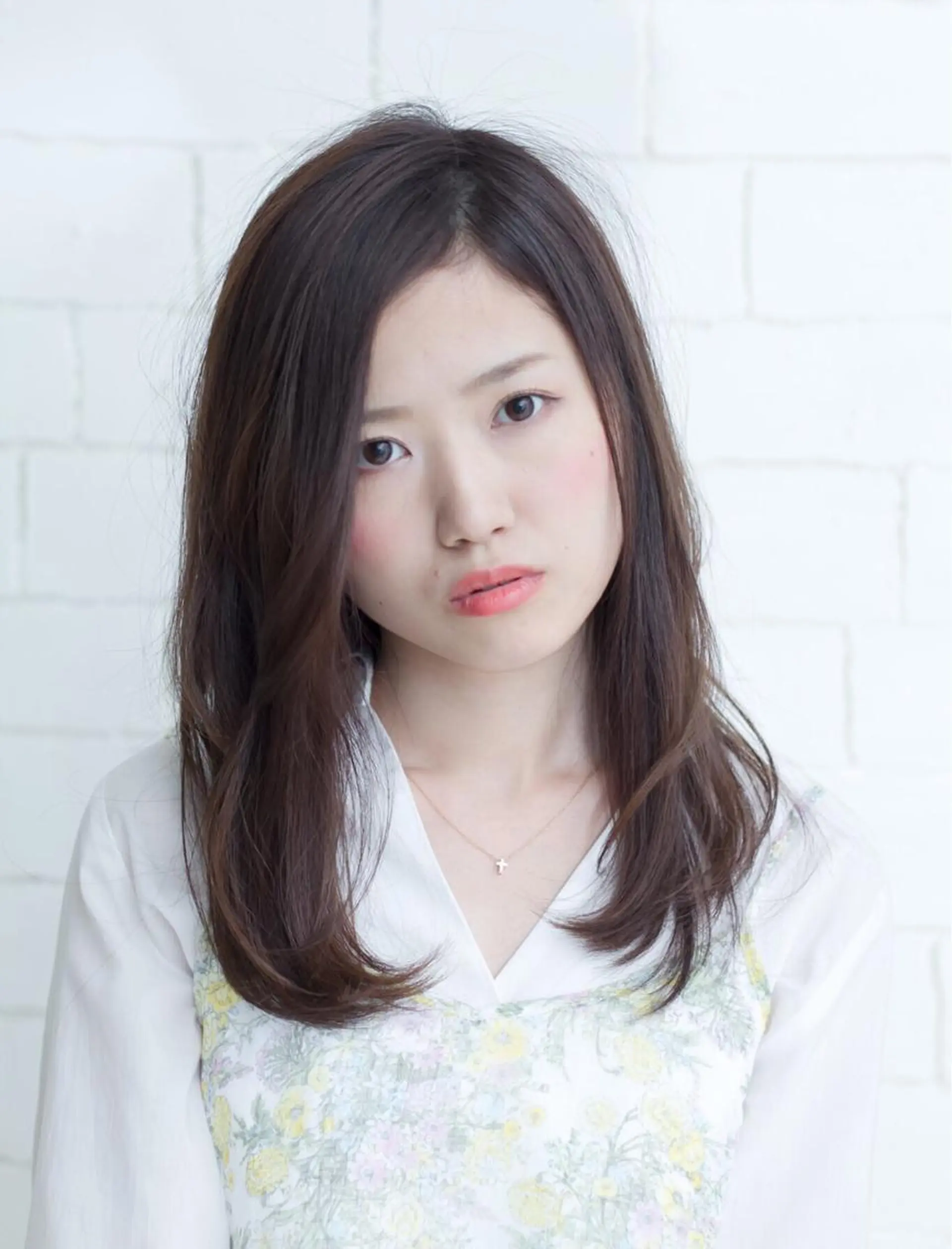 セミロング カット ヘアカラー アルター森川  義則のヘアスタイル