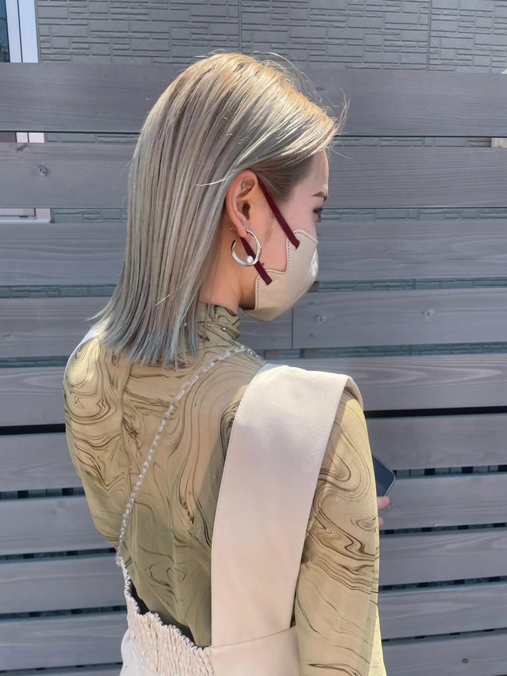 ミディアム カラー バレイヤージュ ブリーチ ケアブリーチ 透明感カラー デザインカラー 💙ルル💙 ハイトーン/レイヤーのヘアスタイル