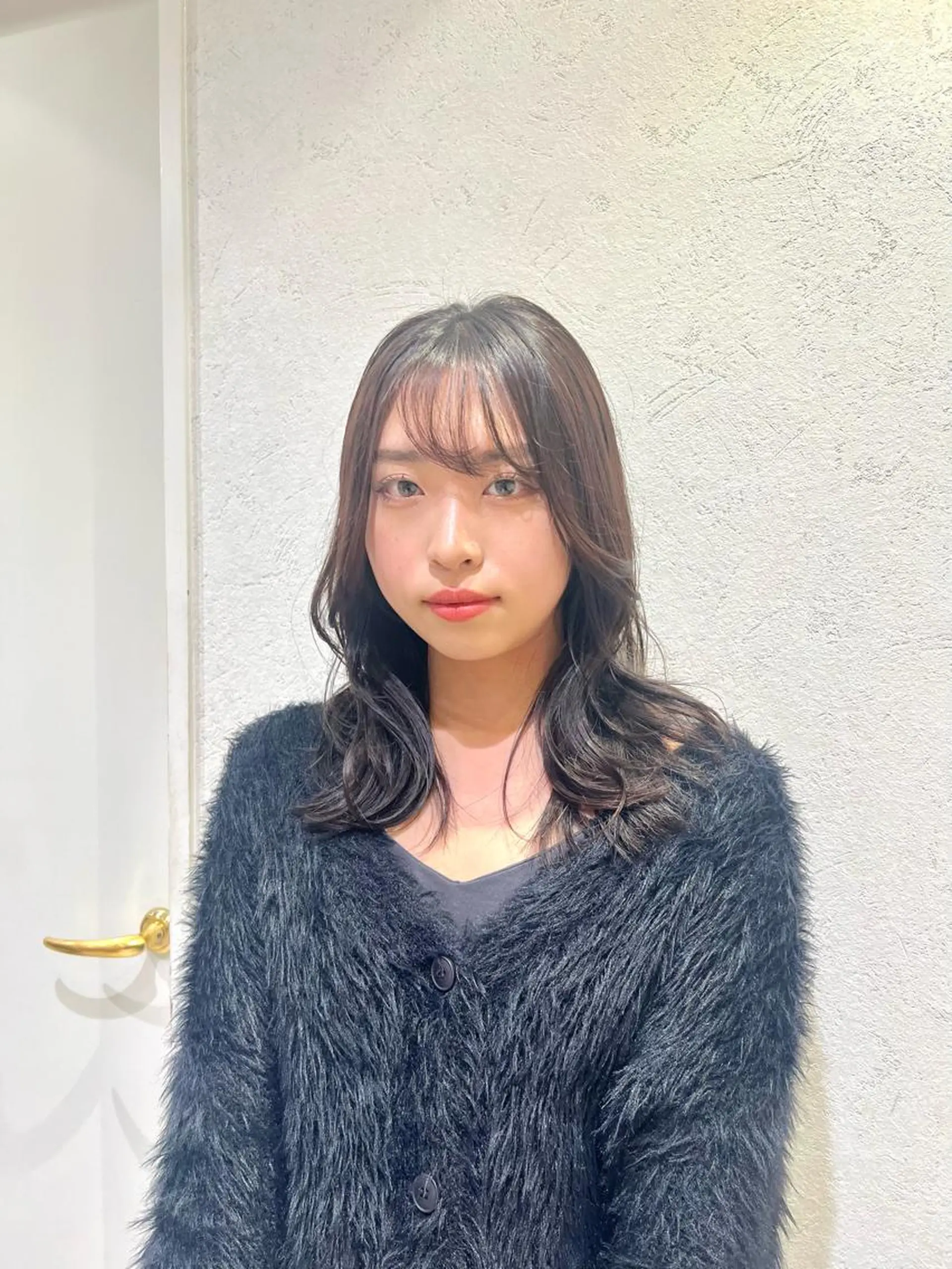 セミロング くびれヘア 顔周りカット Oasisgarden所属・レイヤー/ブリーチ MOMOのヘアスタイル