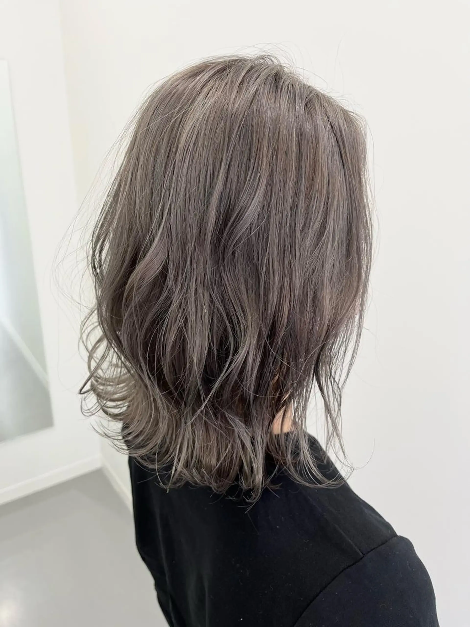 セミロング 長谷川 未來のヘアスタイル