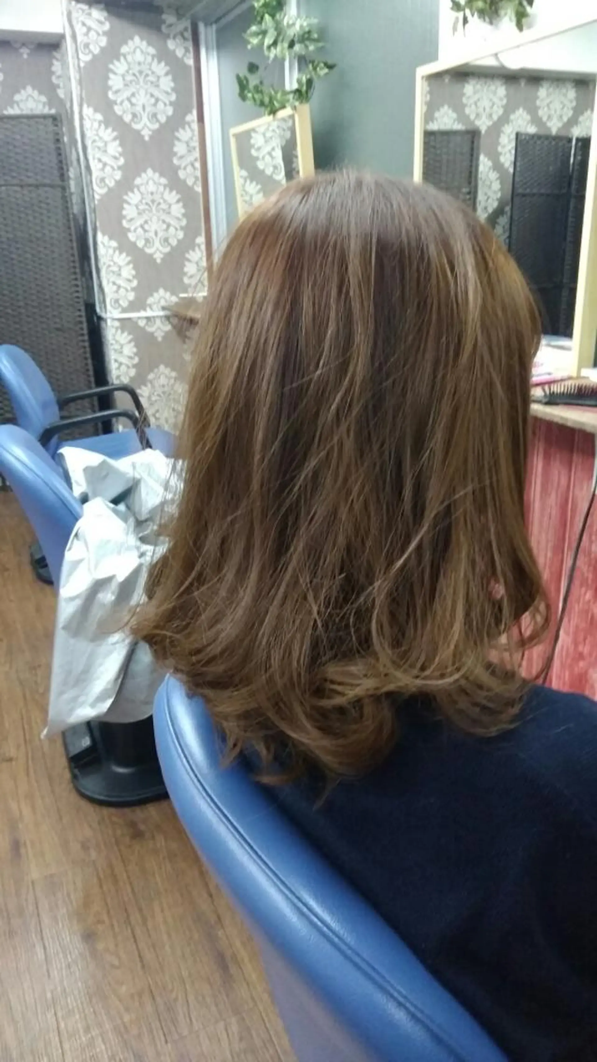 カラー masa ディレクターのヘアスタイル