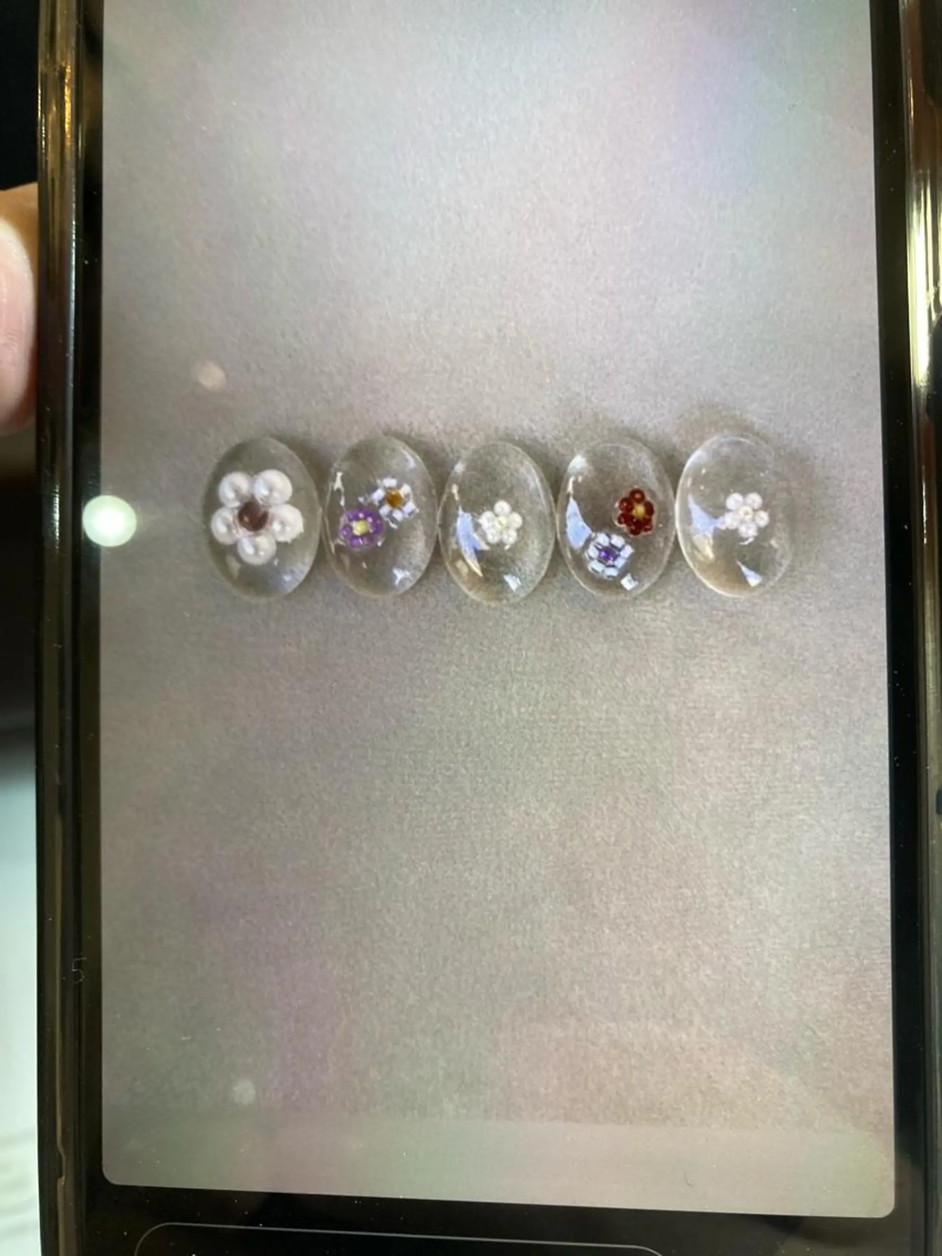 ネイル nailsalon　hue所属・小山 羽奈のネイルデザイン