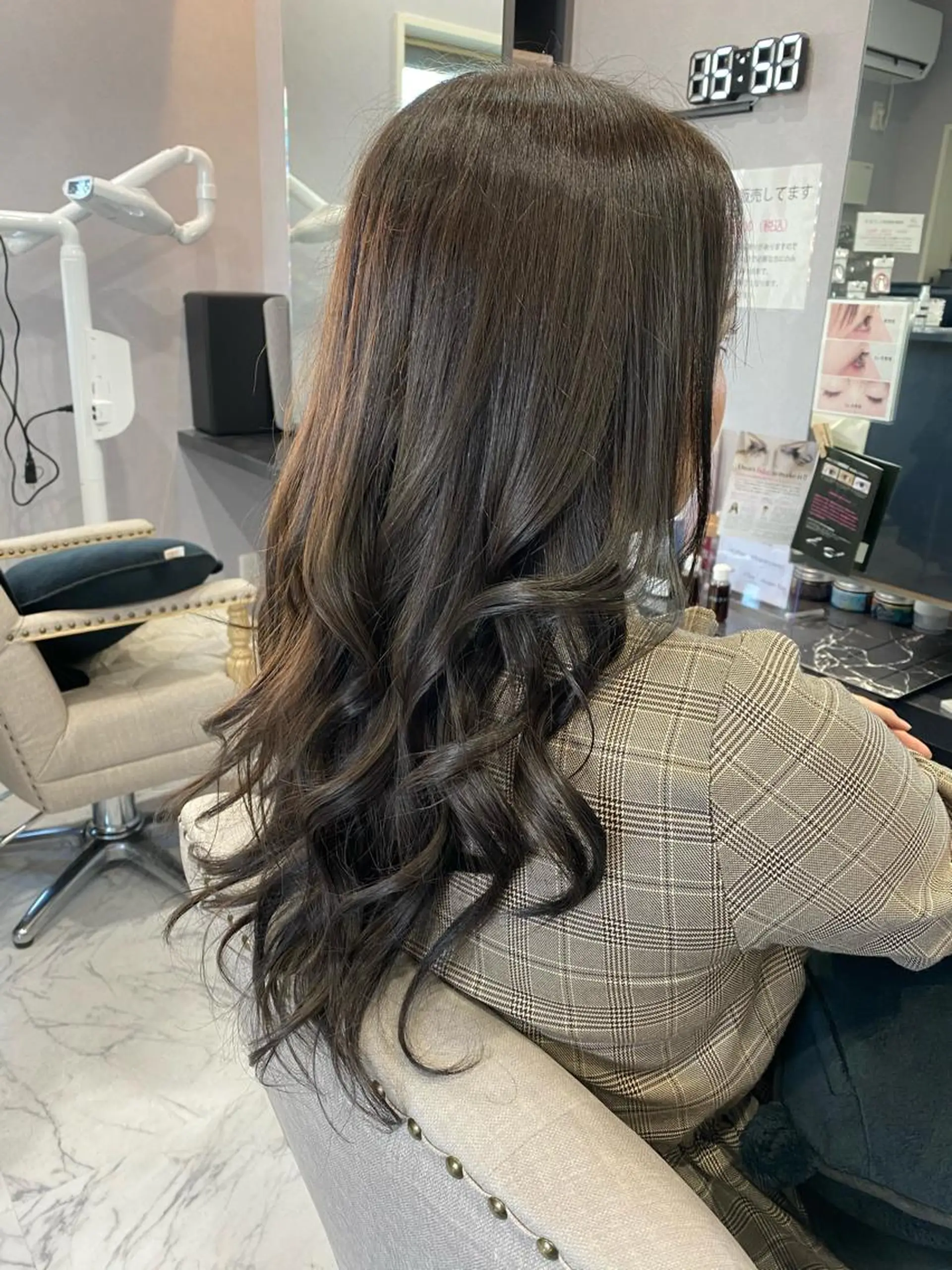 セミロング カラー カット ヘアカラー トリートメント FAVORE 【ファヴォーレ】のヘアスタイル