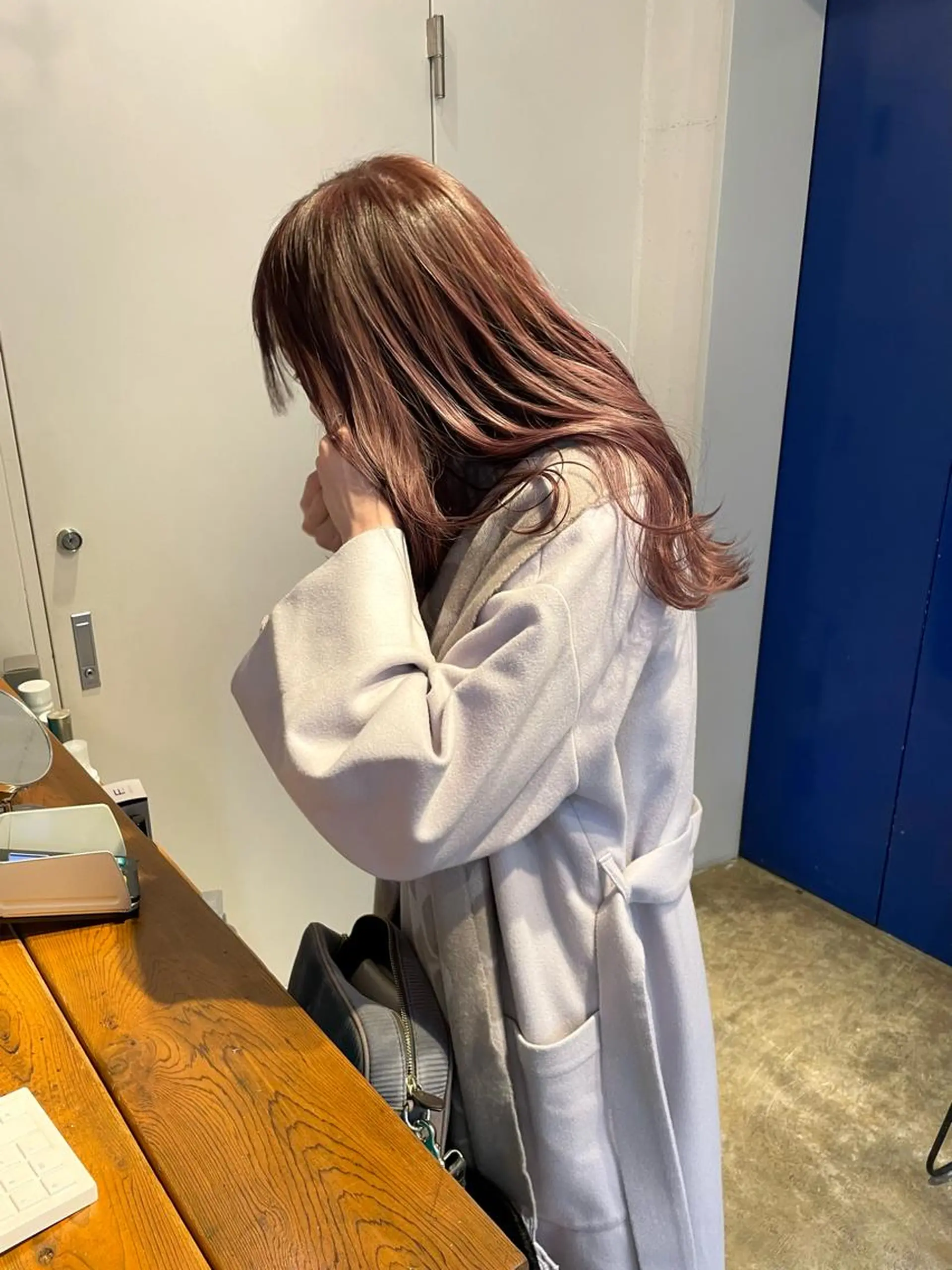 ロング カラー ブリーチ ラベンダーカラー ピンクカラー ピンクラベンダー カット ヘアカラー トリートメント MIOベージュカラー 柔らかいカラーのヘアスタイル