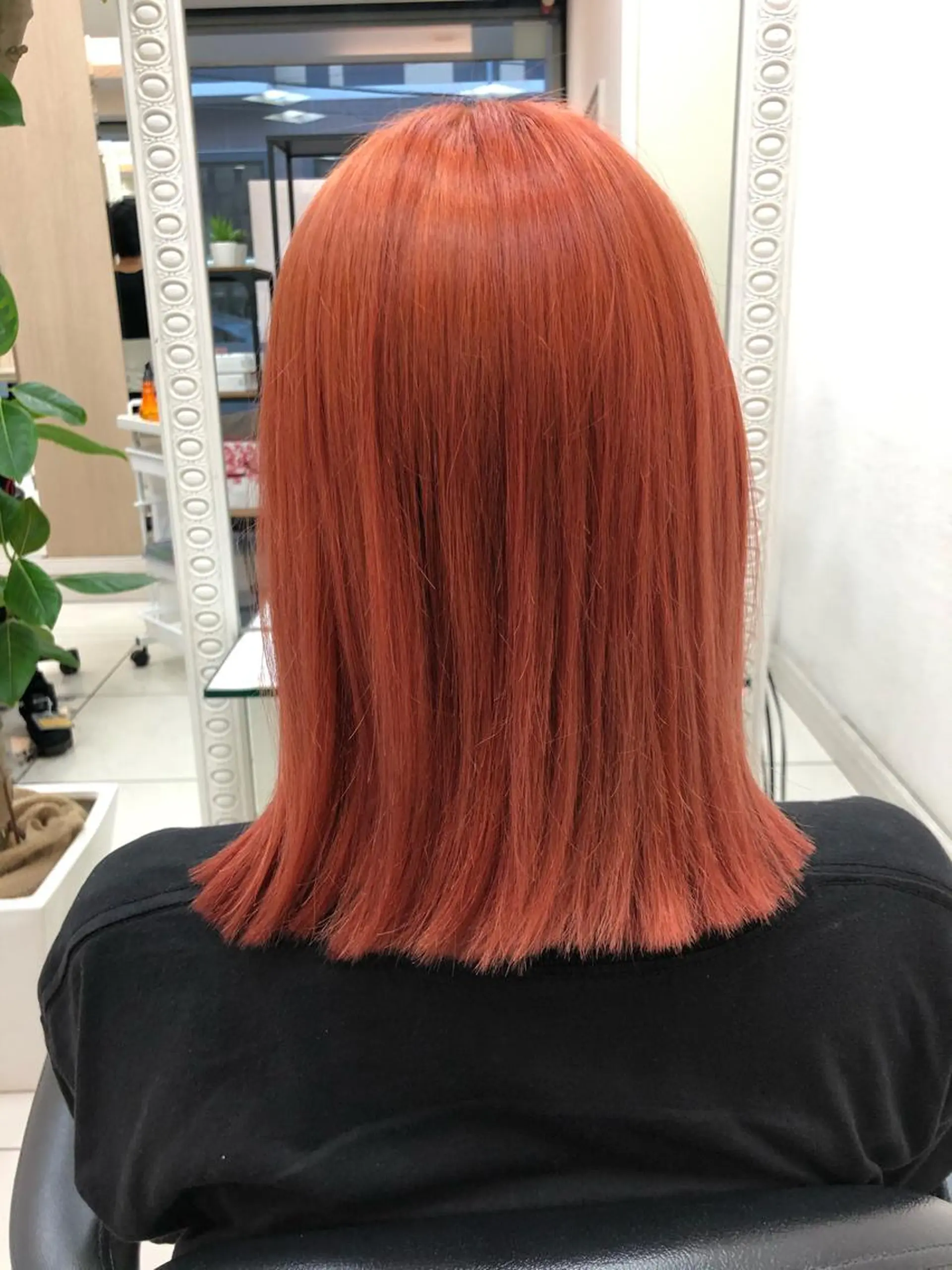 ミディアム カラー 渕向 克海のヘアスタイル