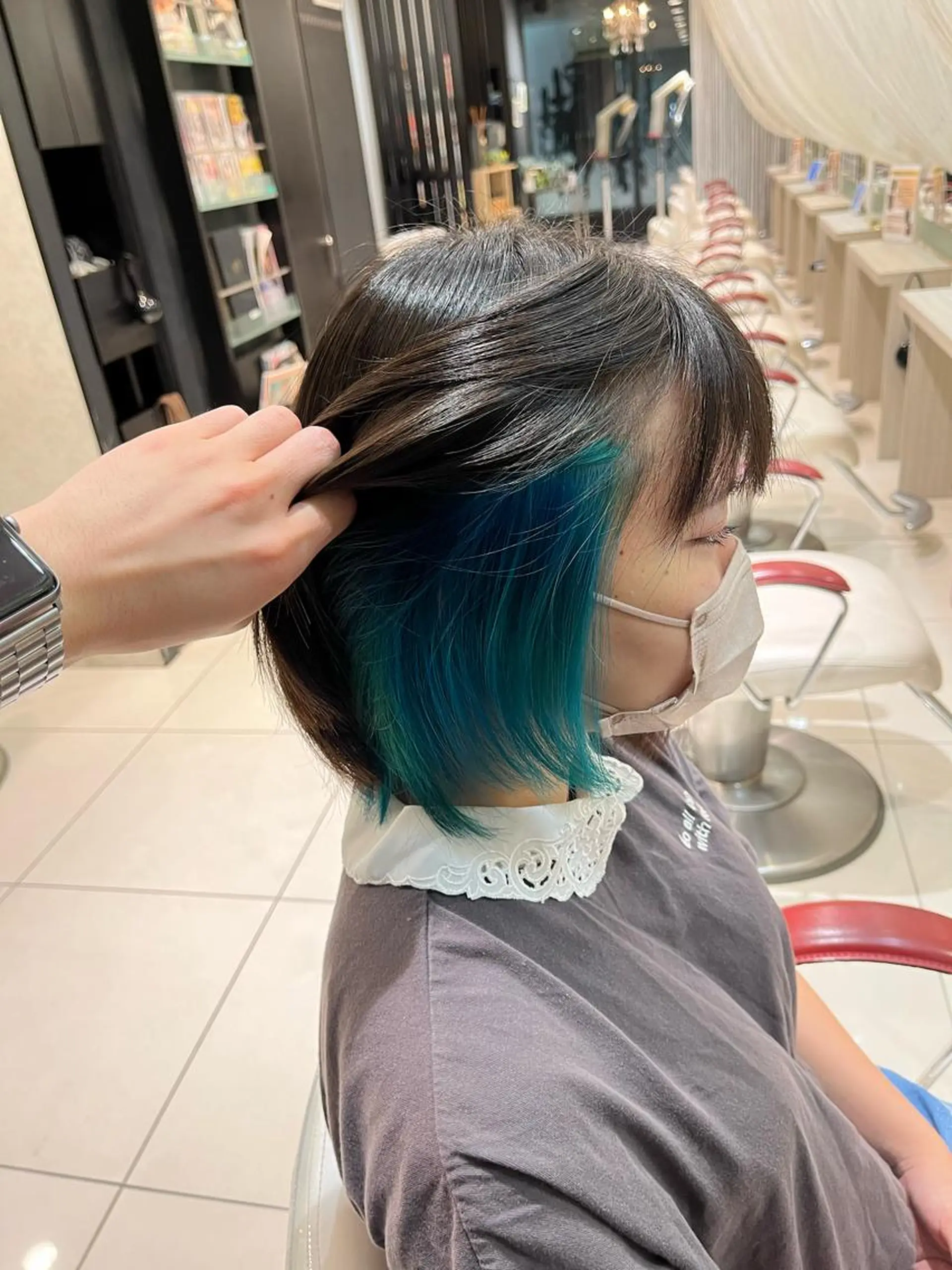 ショート カラー EARTH勝田台 吉永嵐のヘアスタイル