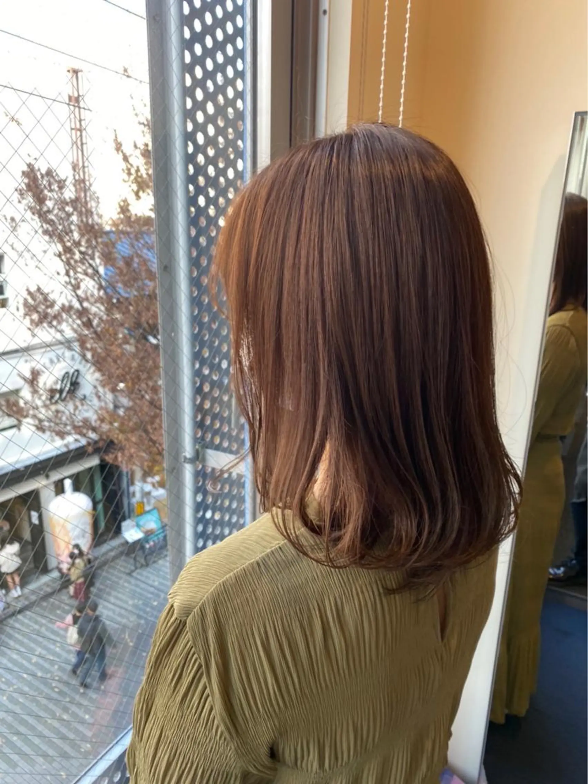 ミディアム ヘアカラー トリートメント W_SALON ［触れたくなる艶髪］のヘアスタイル