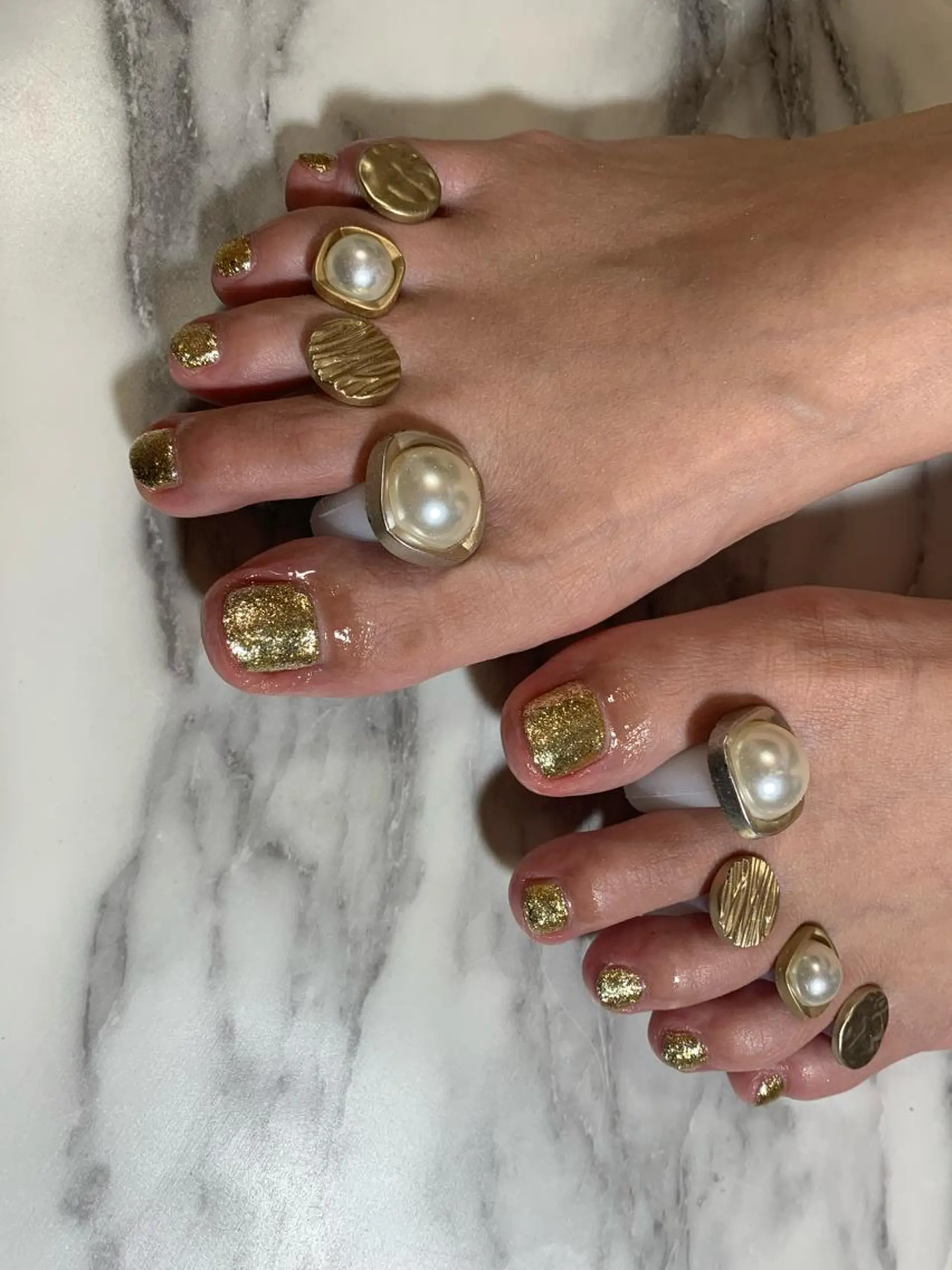 ネイル ゴールド フットネイル Nail &Beauty Salon ☆Kirari☆所属・ビューティサロン ☆Kirari☆のネイルデザイン