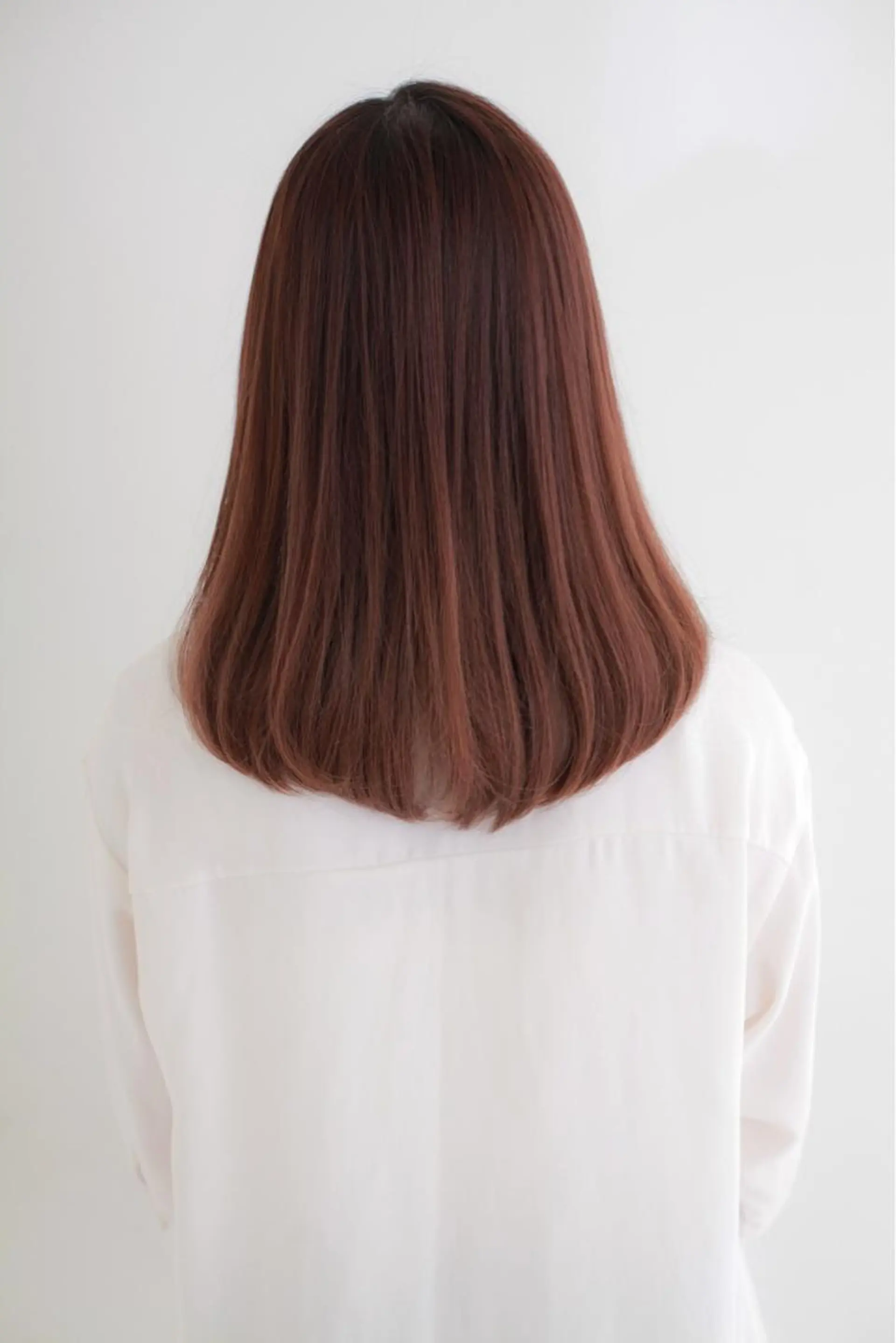 セミロング カット 縮毛矯正 髪質改善\酸熱TR カット【店長】のヘアスタイル