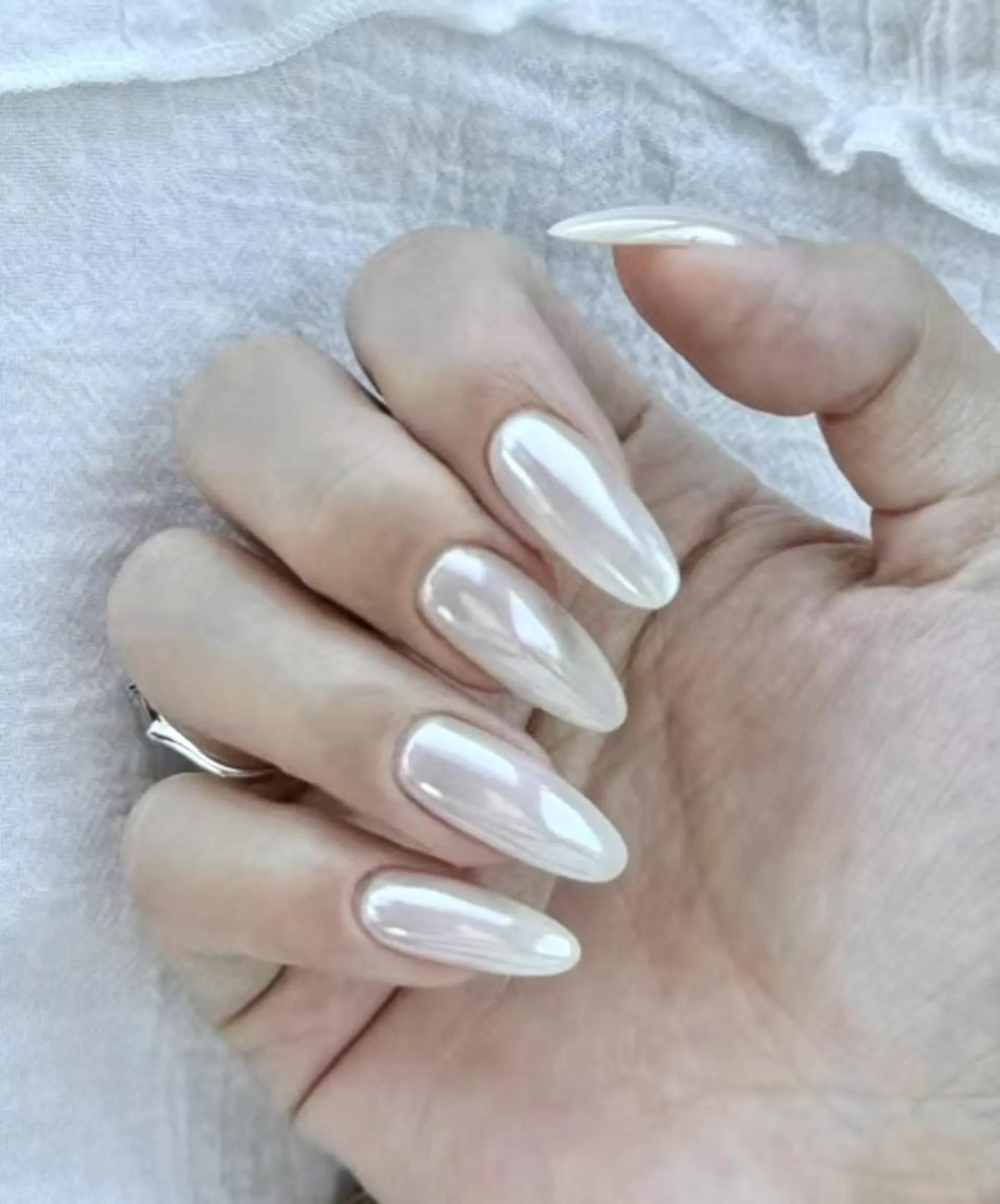 ネイル RAFFINE 月🦋🩵のネイルデザイン