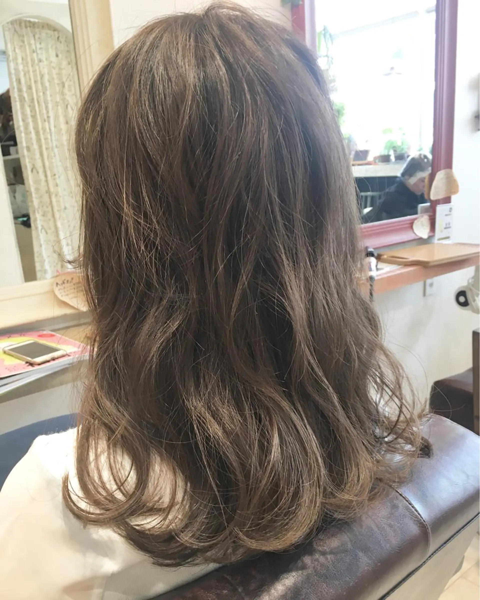 セミロング カラー nakahara madokaのヘアスタイル