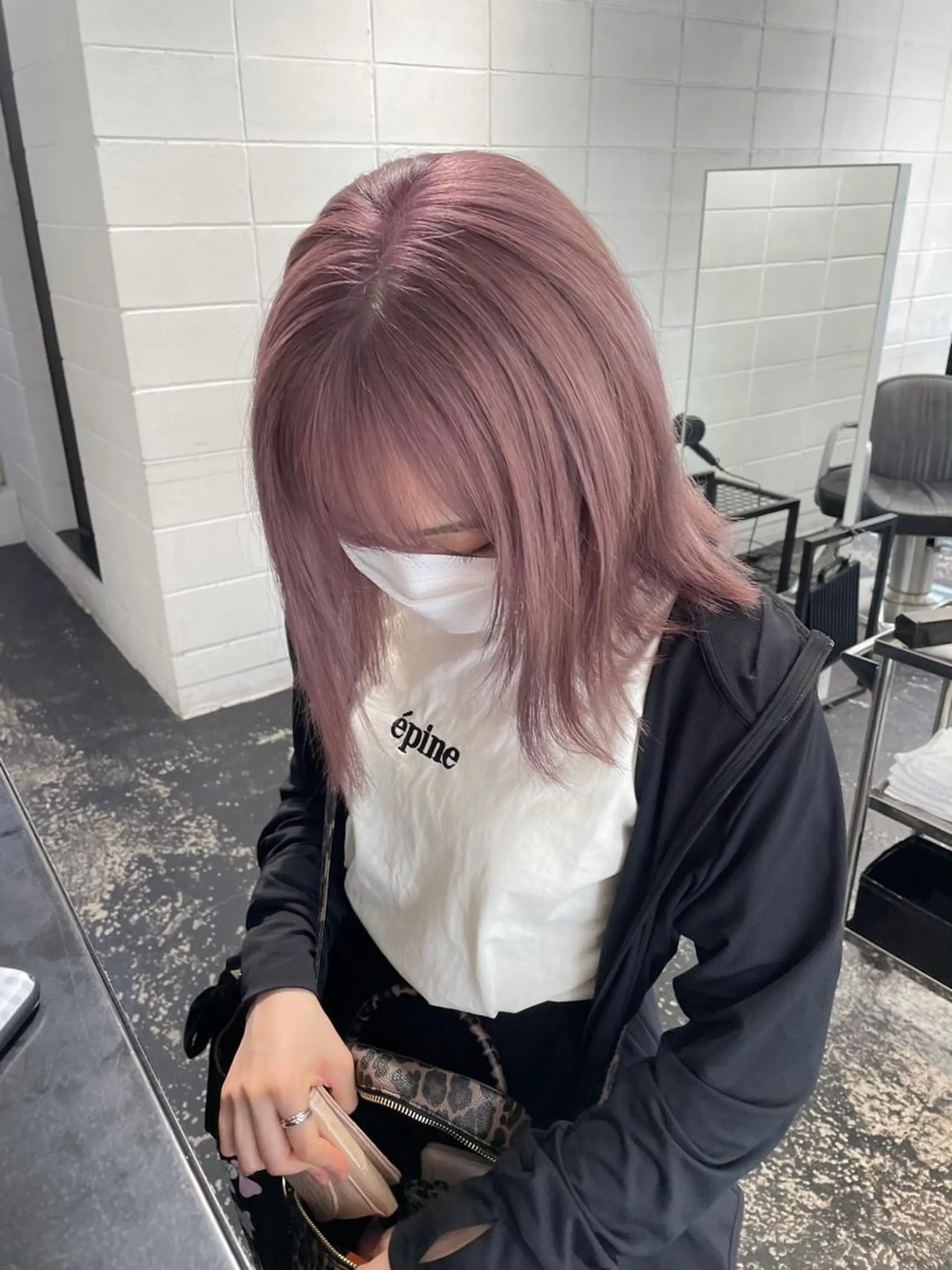 ミディアム カラー ヘアアレンジ ベージュカラー ブリーチ ラベンダーカラー ラベンダーベージュ カット ヘアカラー トリートメント 艶ハイトーン/ヘア アレンジAYAKAのヘアスタイル