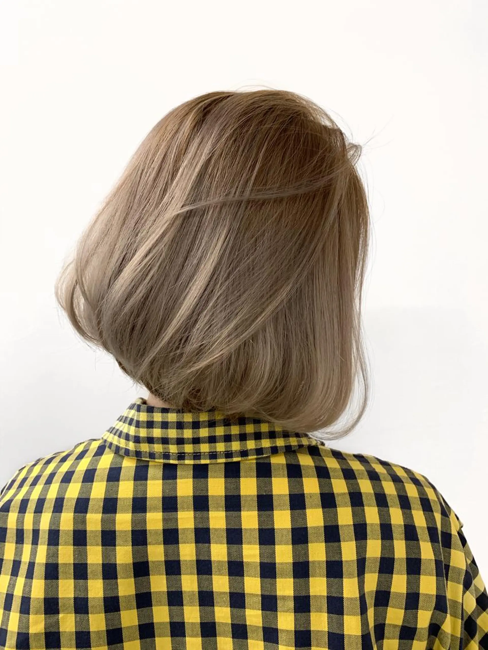 ショート カラー ベージュカラー ミルクティーベージュ ボブ カット ヘアカラー トリートメント ヘッドスパ 🌿海外Style・ KOHEIのヘアスタイル