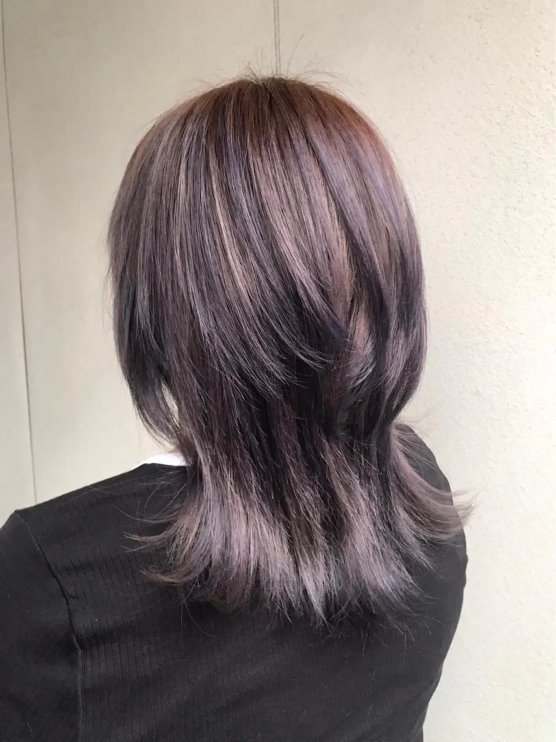 ミディアム 南 妃那のヘアスタイル