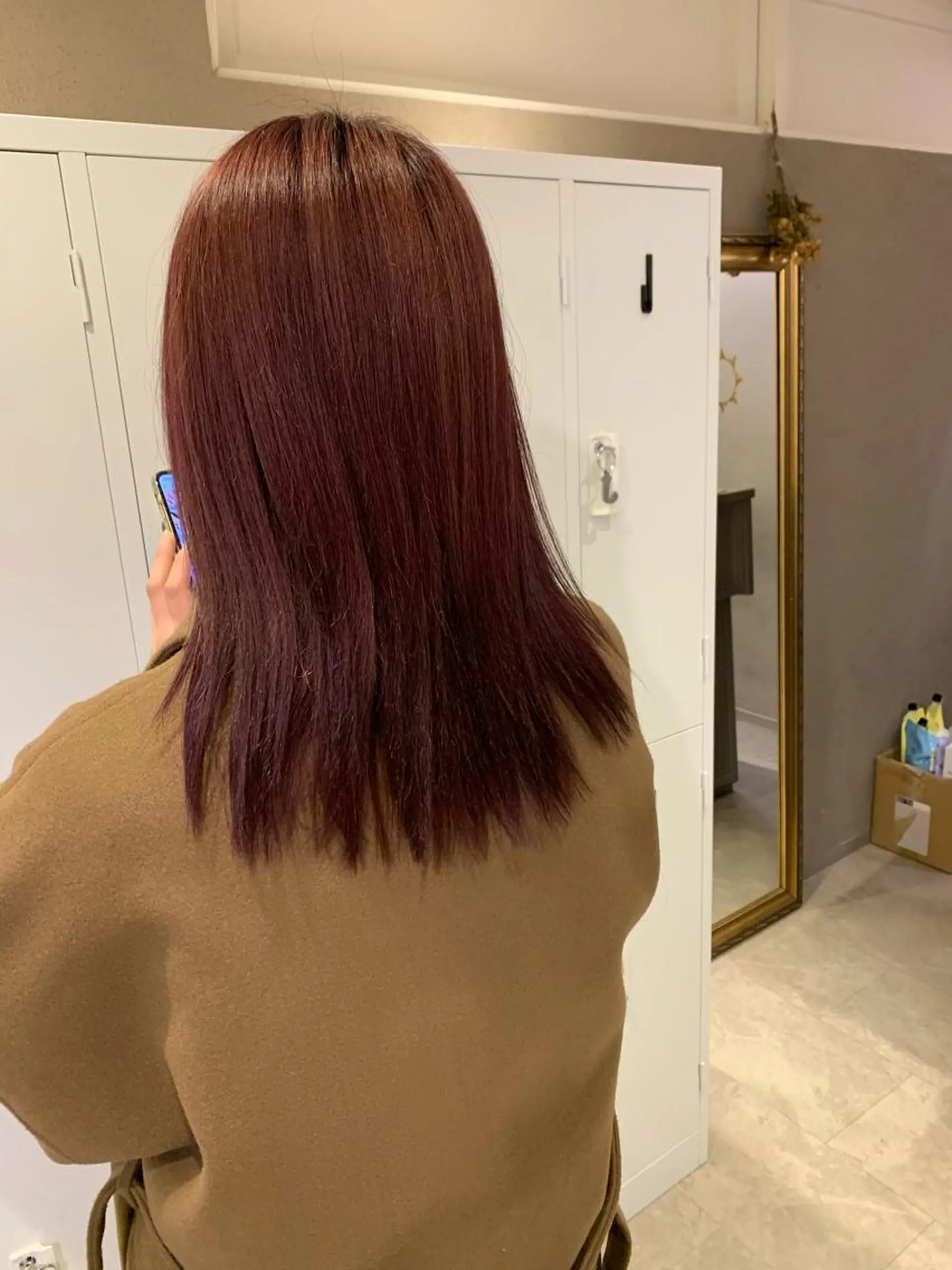 セミロング カラー 佐藤 永夏のヘアスタイル