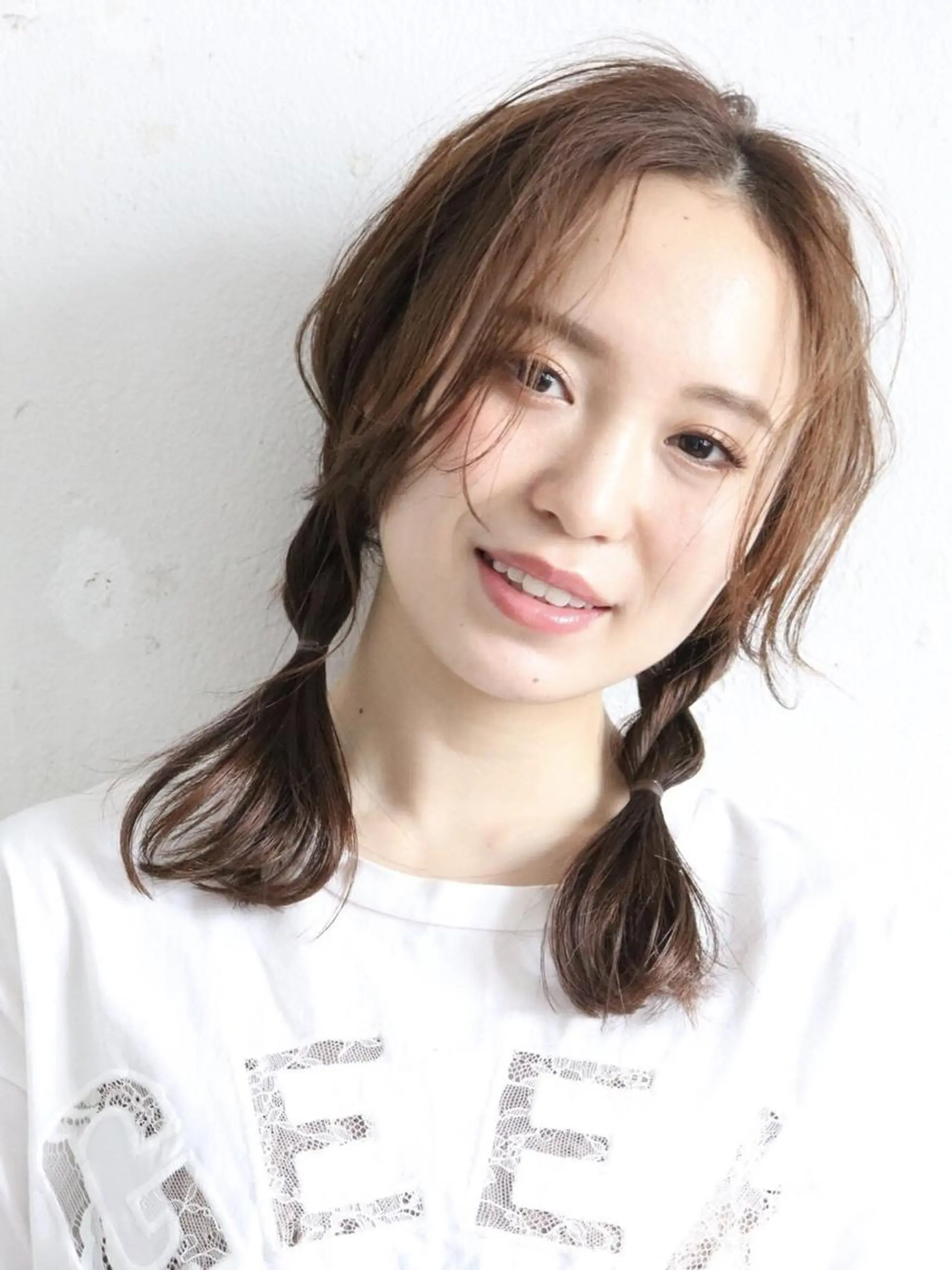 セミロング ヘアアレンジ 野崎 ひかりのヘアスタイル