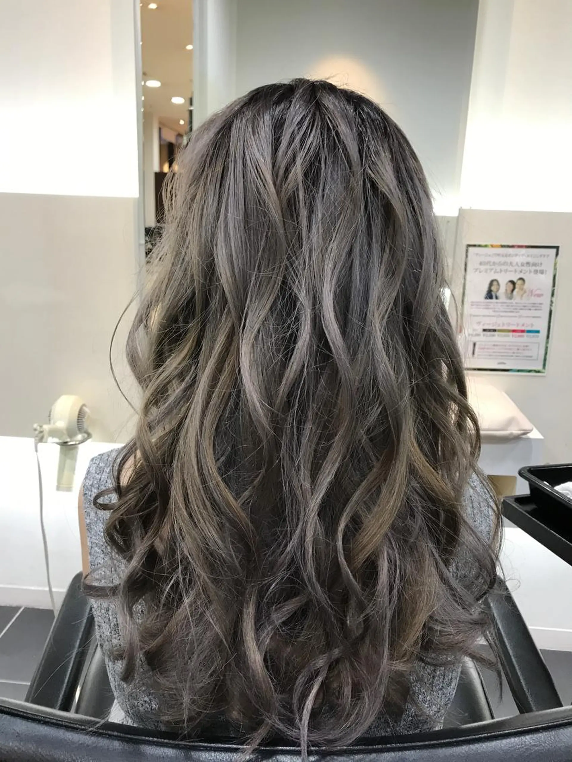 ロング カラー 関口 友行のヘアスタイル