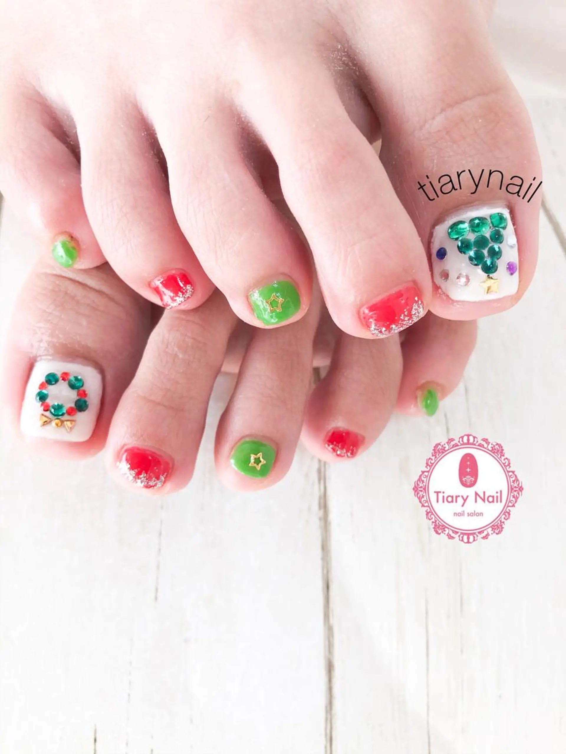 ネイル tiarynail K Kのネイルデザイン