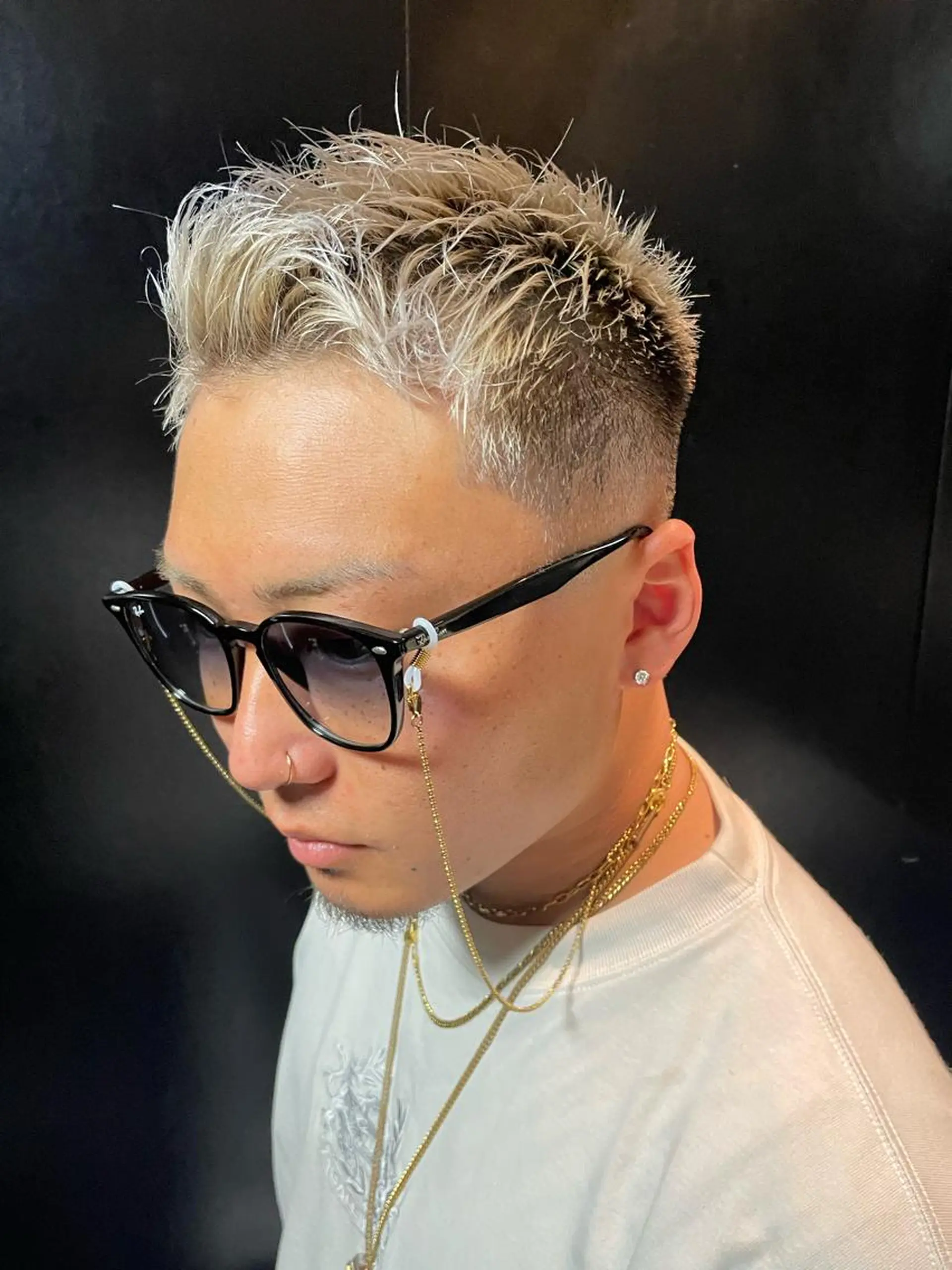 ショート カラー メンズ フェードカット スキンフェード ヘアーサロンチョップショップ所属・吉祥寺駅 takumiのヘアスタイル