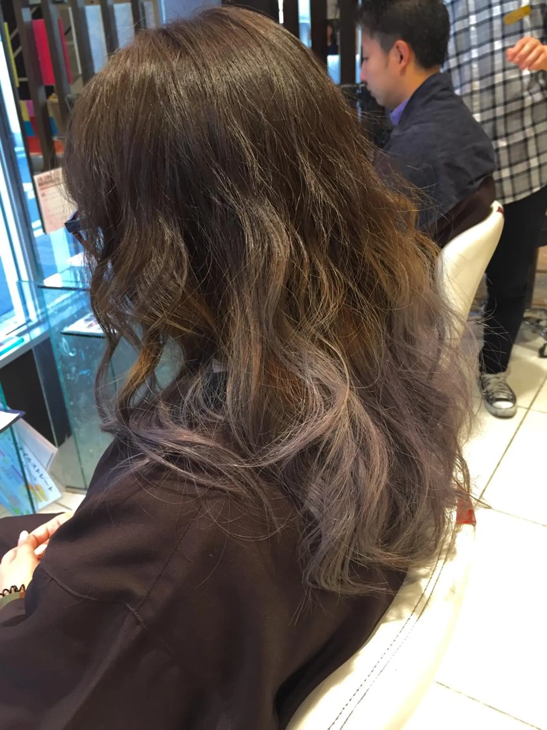 ロング カラー グラデーションカラー 黒川 真実のヘアスタイル