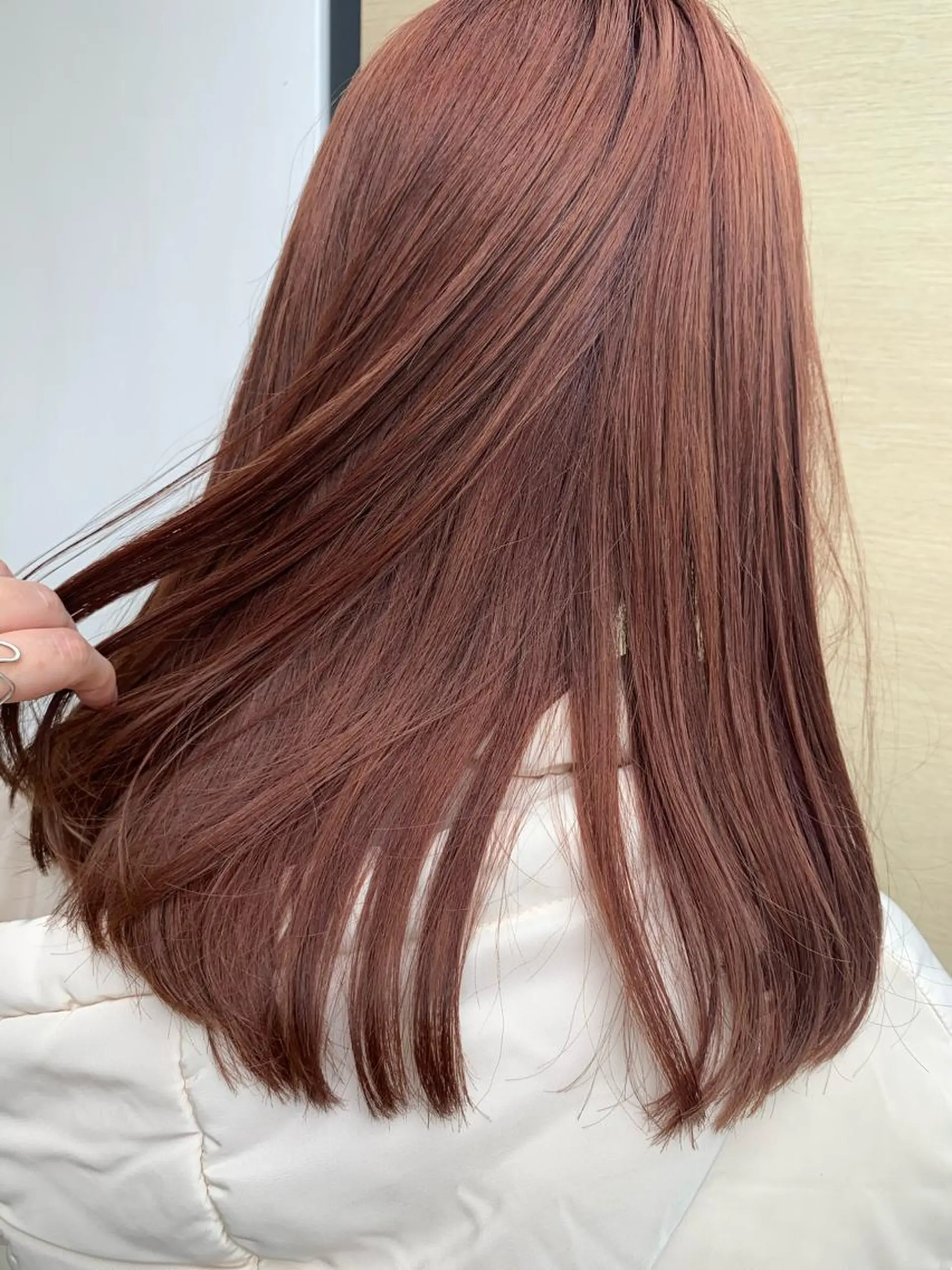 セミロング カラー ブラウンカラー ピンクカラー ピンクブラウン カット ヘアカラー トリートメント ウスイ ハルカのヘアスタイル
