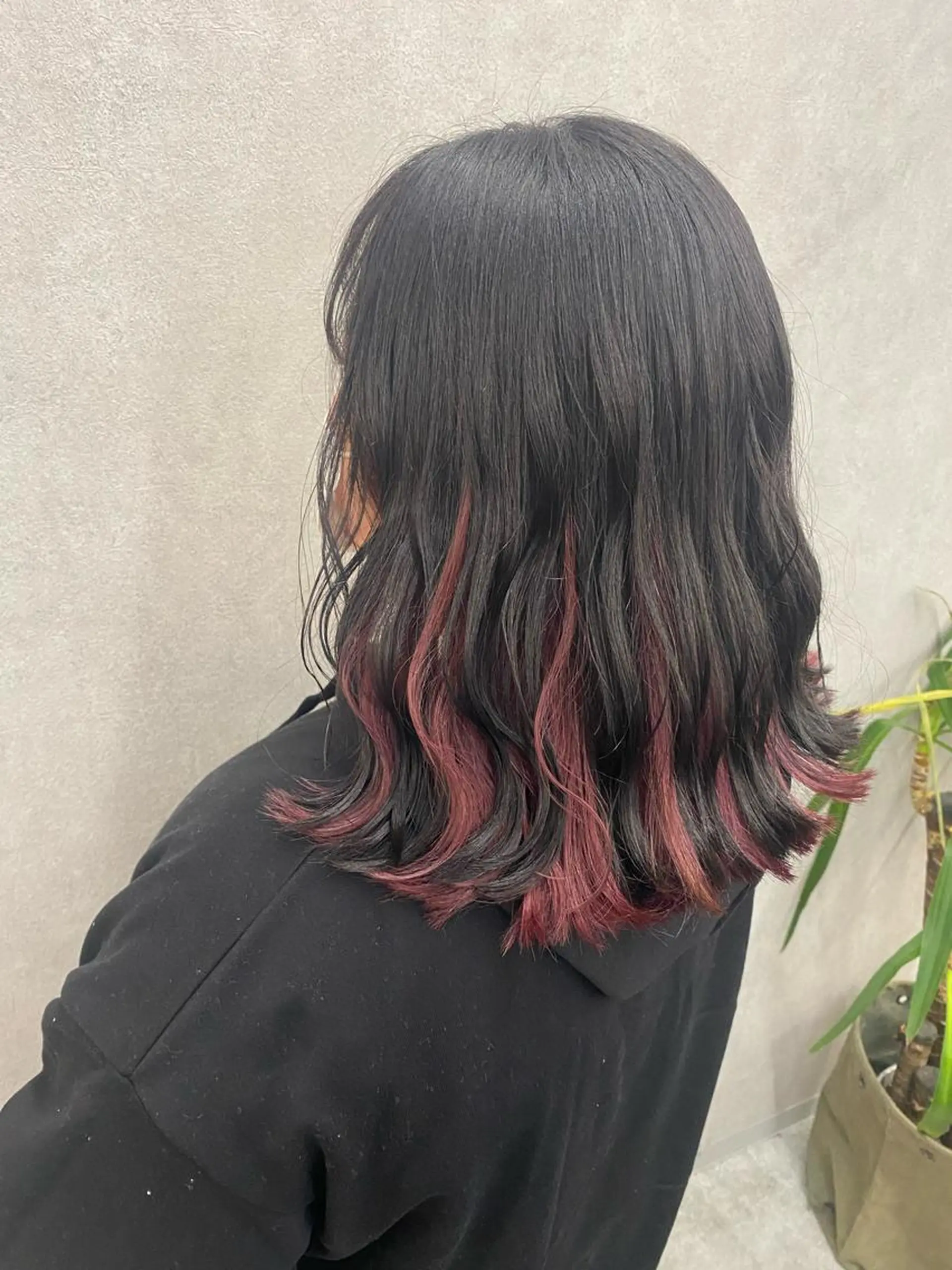 セミロング カラー インナーカラー ピンクカラー ヘアカラー tetote天王寺店所属・SHOTA 大人ショートのヘアスタイル