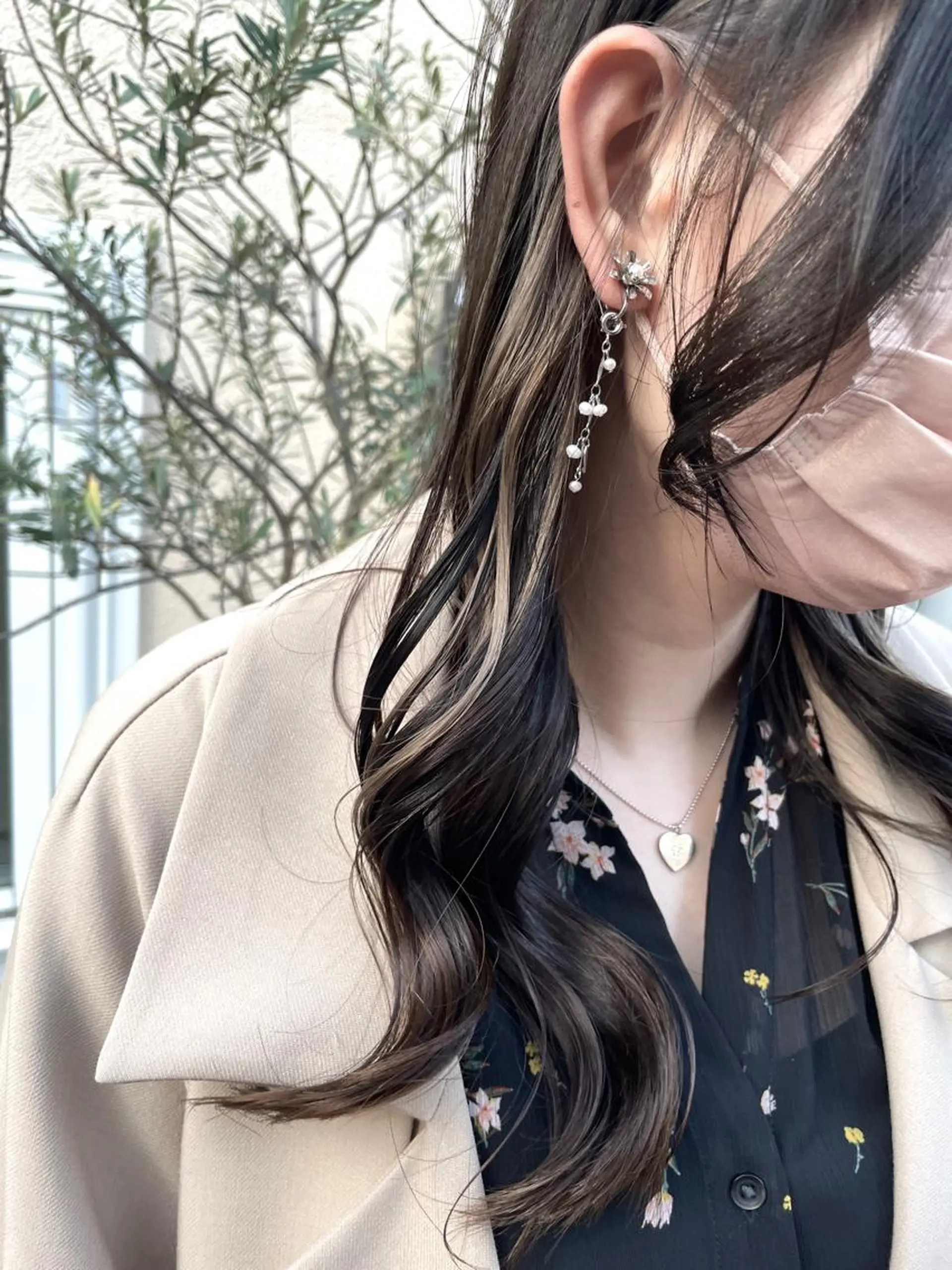 ロング カラー ベージュカラー グレージュ インナーカラー カット ヘアカラー トリートメント BEBE所属・ご新規様限定 透明感カラーKANAのヘアスタイル