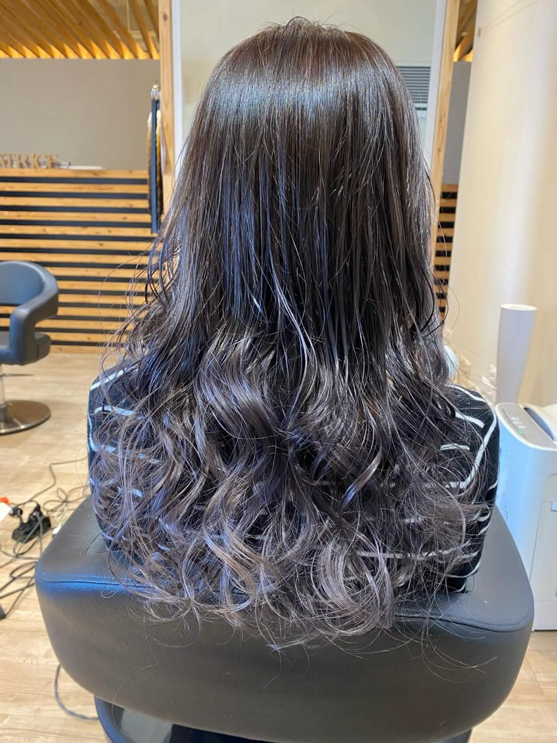 ロング カラー 関口 友行のヘアスタイル
