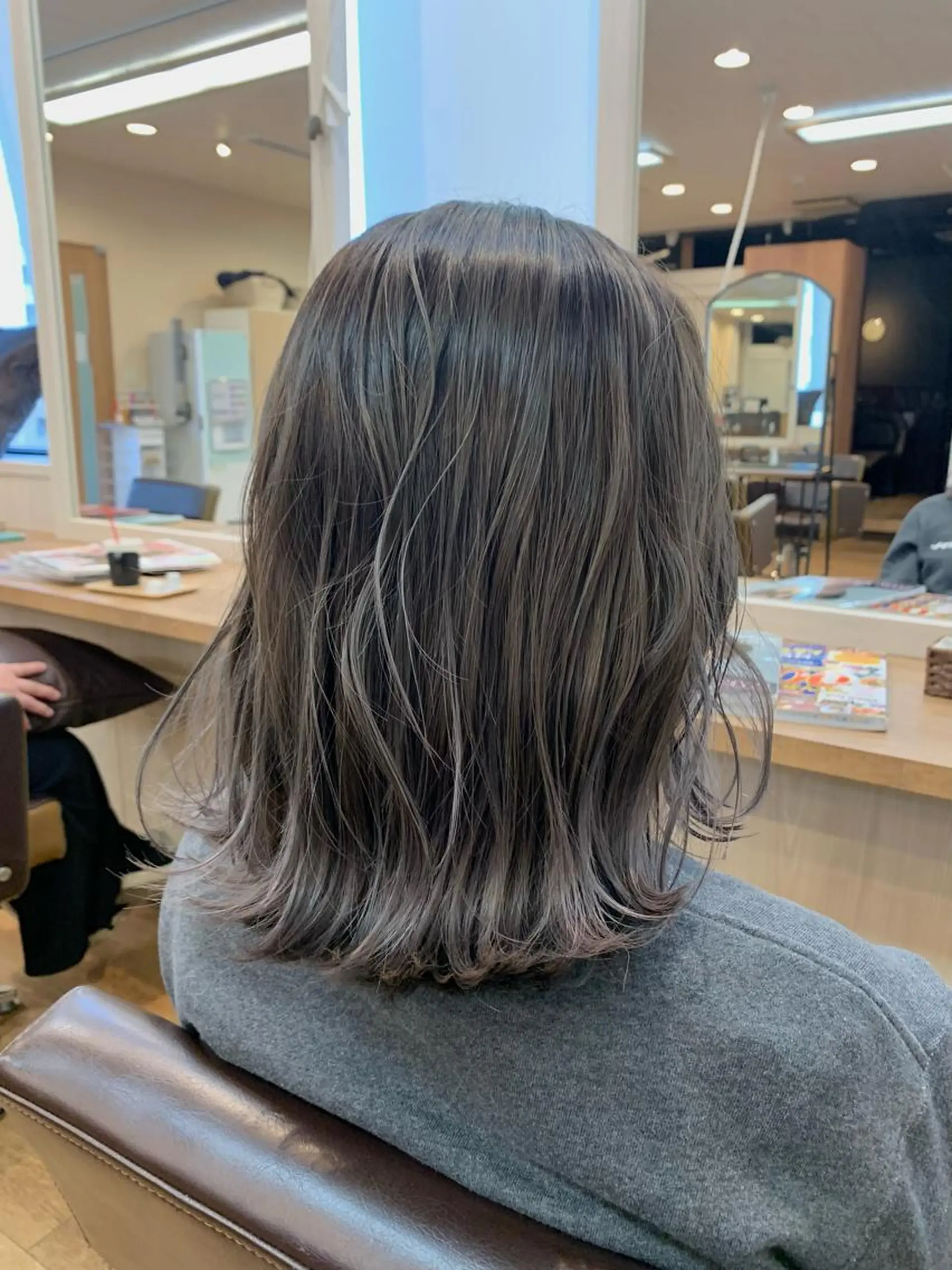 ミディアム カラー グラデーションカラー ピンクカラー ヘアカラー yuri🌼 NUMBER 天王寺のヘアスタイル