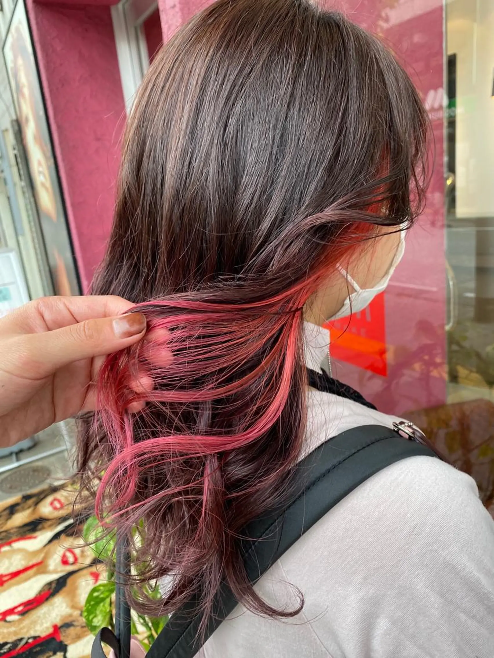 セミロング カラー イヤリングカラー ピンクカラー mori  by little所属・デザインカラー✨新倉 佑奈のヘアスタイル