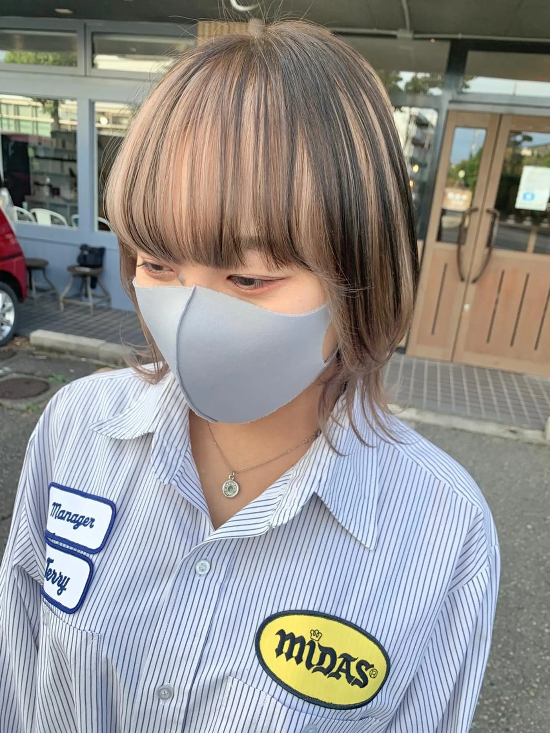 ミディアム 舘谷 愛莉のヘアスタイル