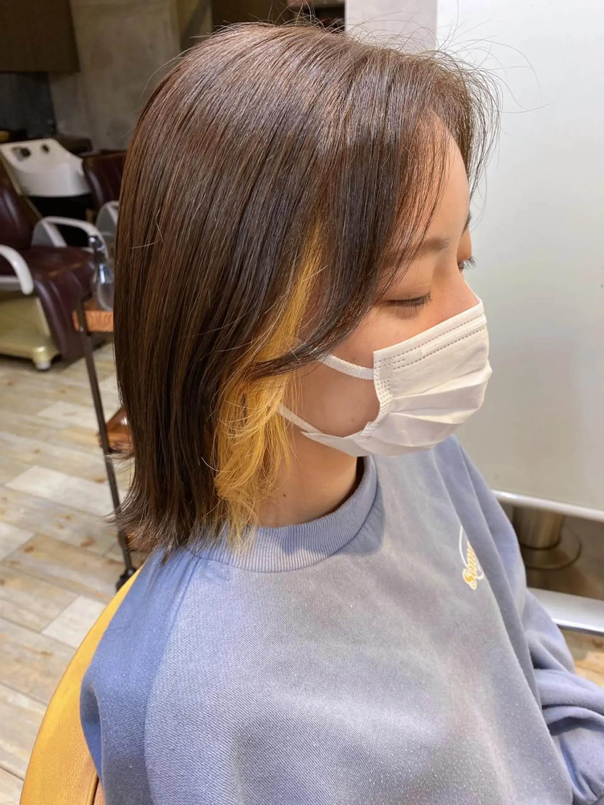 ミディアム カラー インナーカラー イエローカラー wakana 【ブリーチカラー】のヘアスタイル