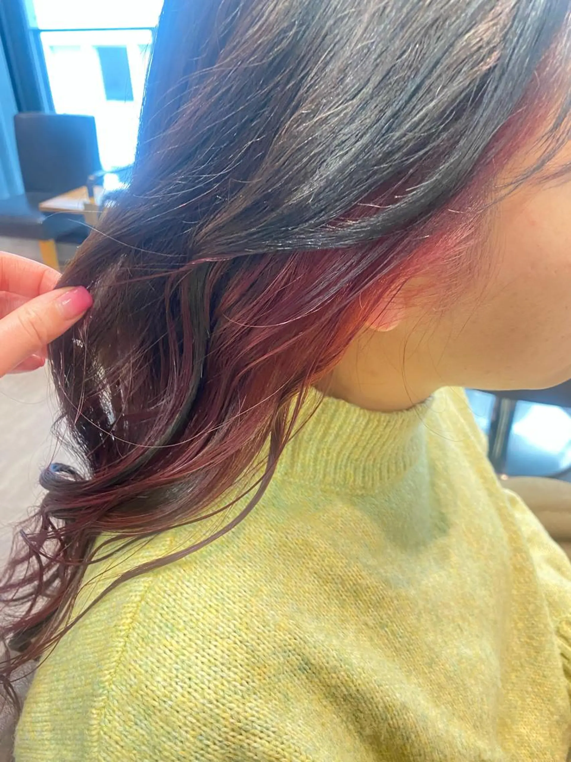 ロング カラー イヤリングカラー カット ヘアカラー トリートメント hina💟 透明感カラーのヘアスタイル