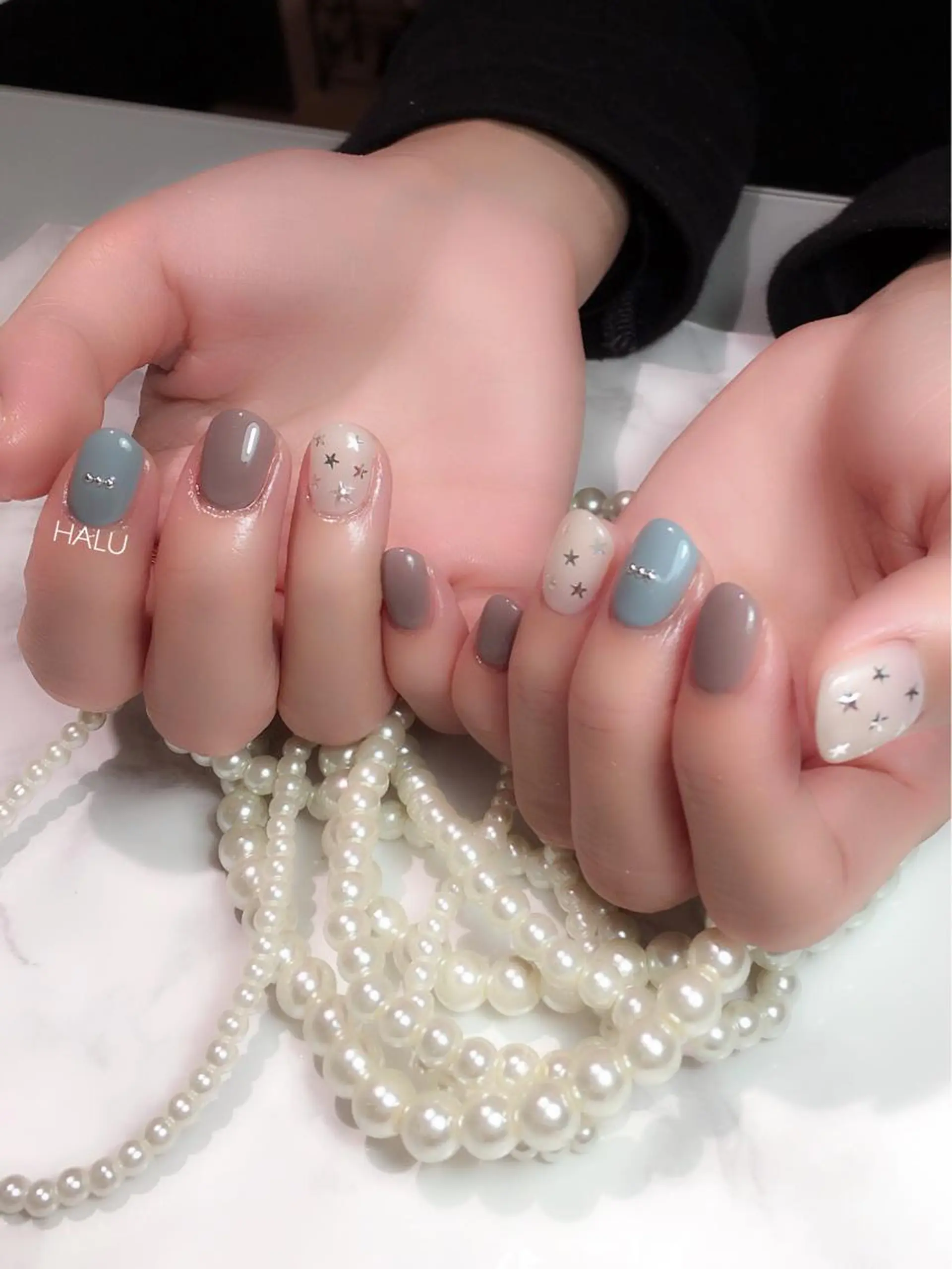 ネイル ホログラムネイル キラキラネイル ストーンネイル HALU ハルのネイルデザイン