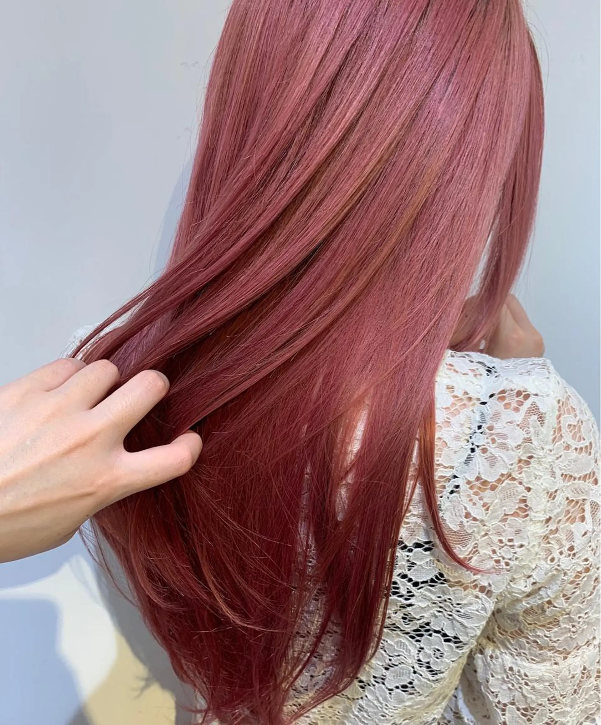 ロング カラー 山内 愛可のヘアスタイル