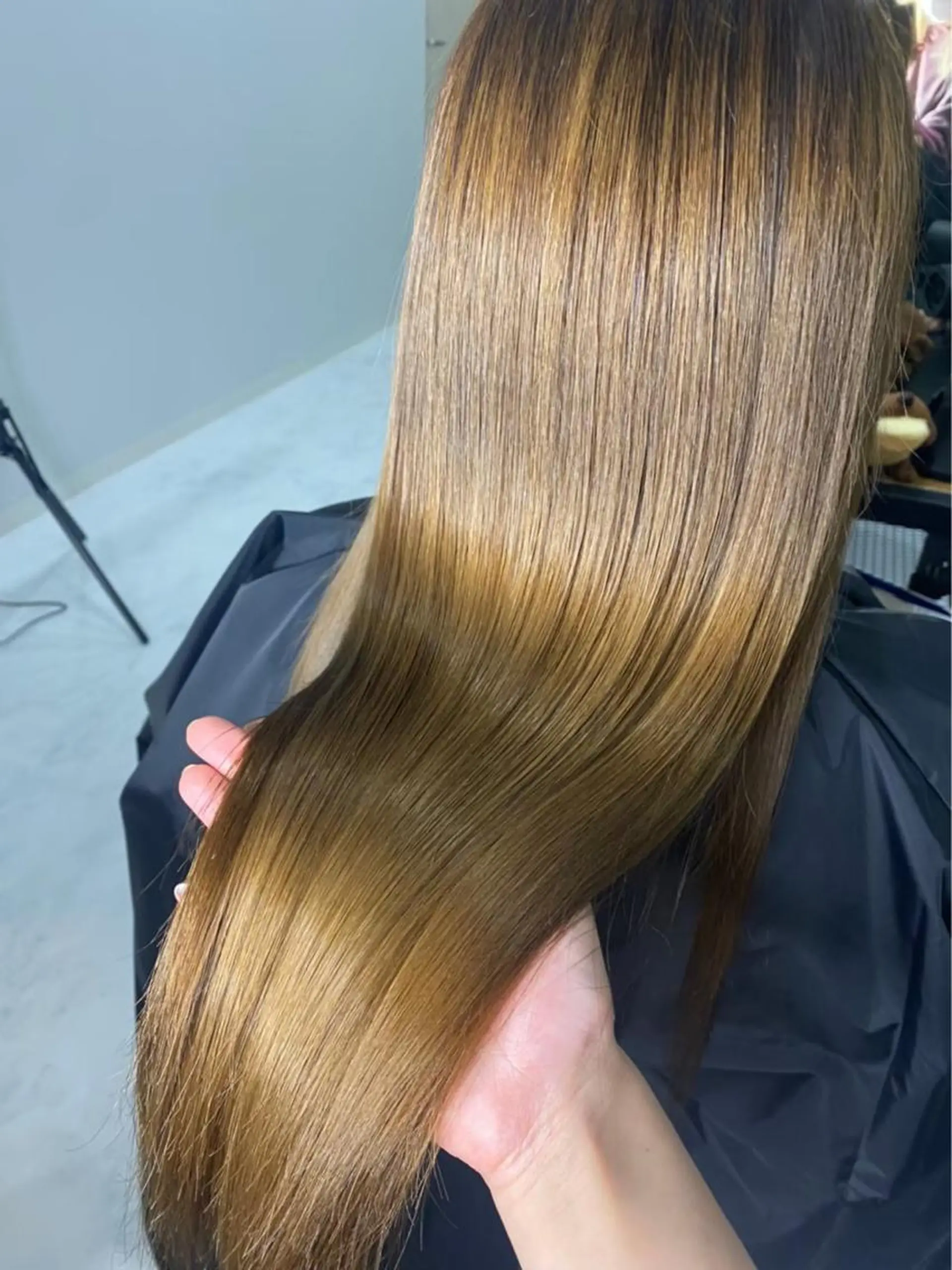 セミロング カラー トリートメント レイヤー×髪質改善 マネージャー安藤光司のヘアスタイル